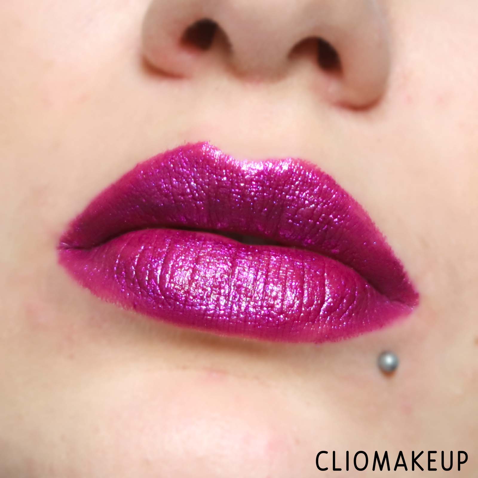 cliomakeup-recensione-rossetti-huda-beauty-power-bullet-metallic-lipstick-14