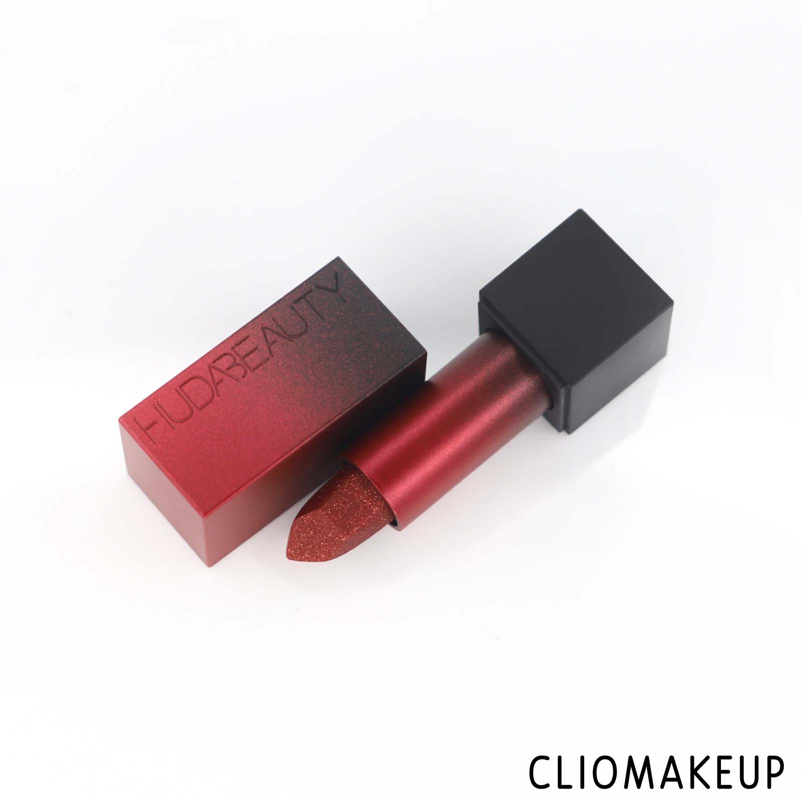 cliomakeup-recensione-rossetti-huda-beauty-power-bullet-metallic-lipstick-4
