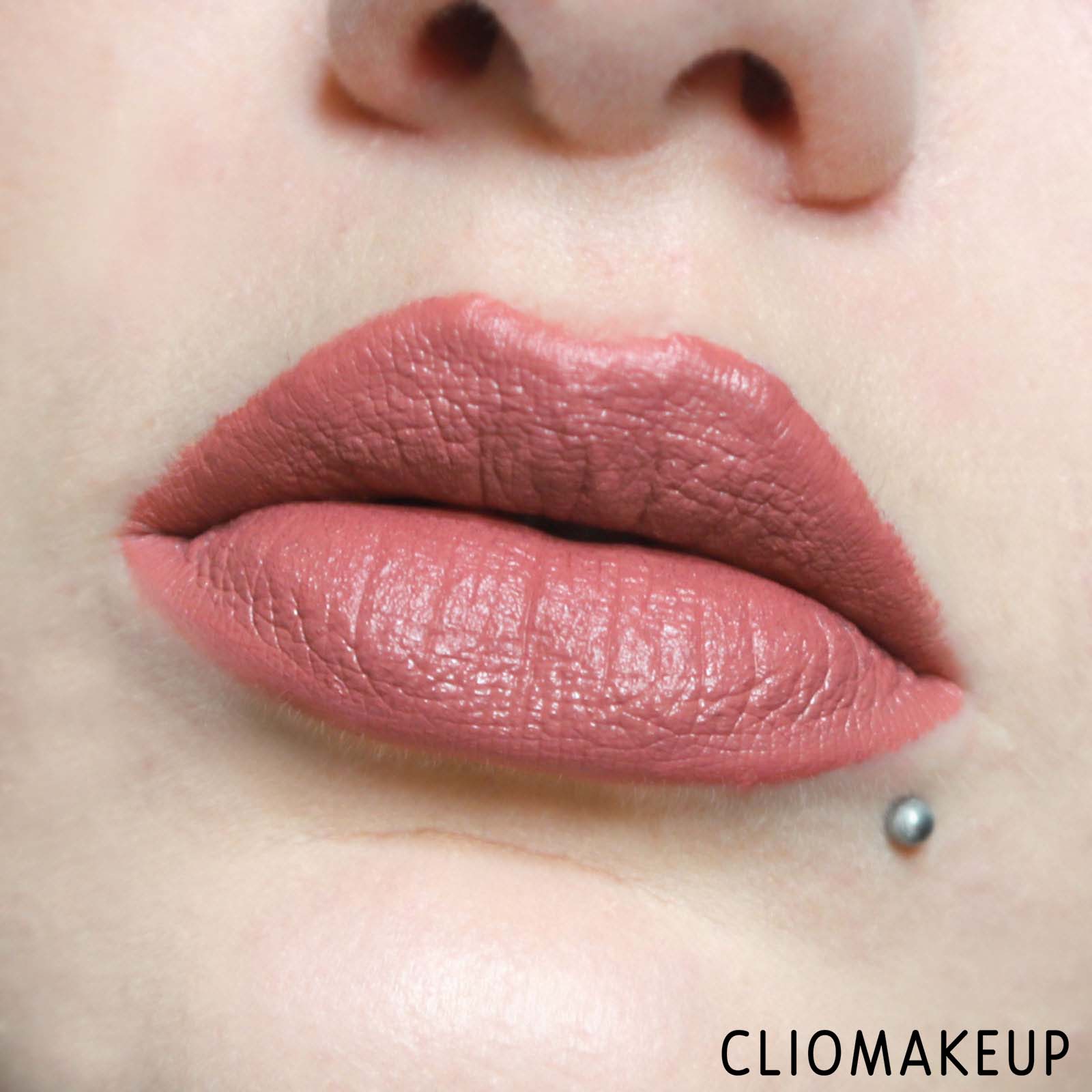 cliomakeup-recensione-rossetto-pat-mcgraths-labs-mattetrance-lipstick-10