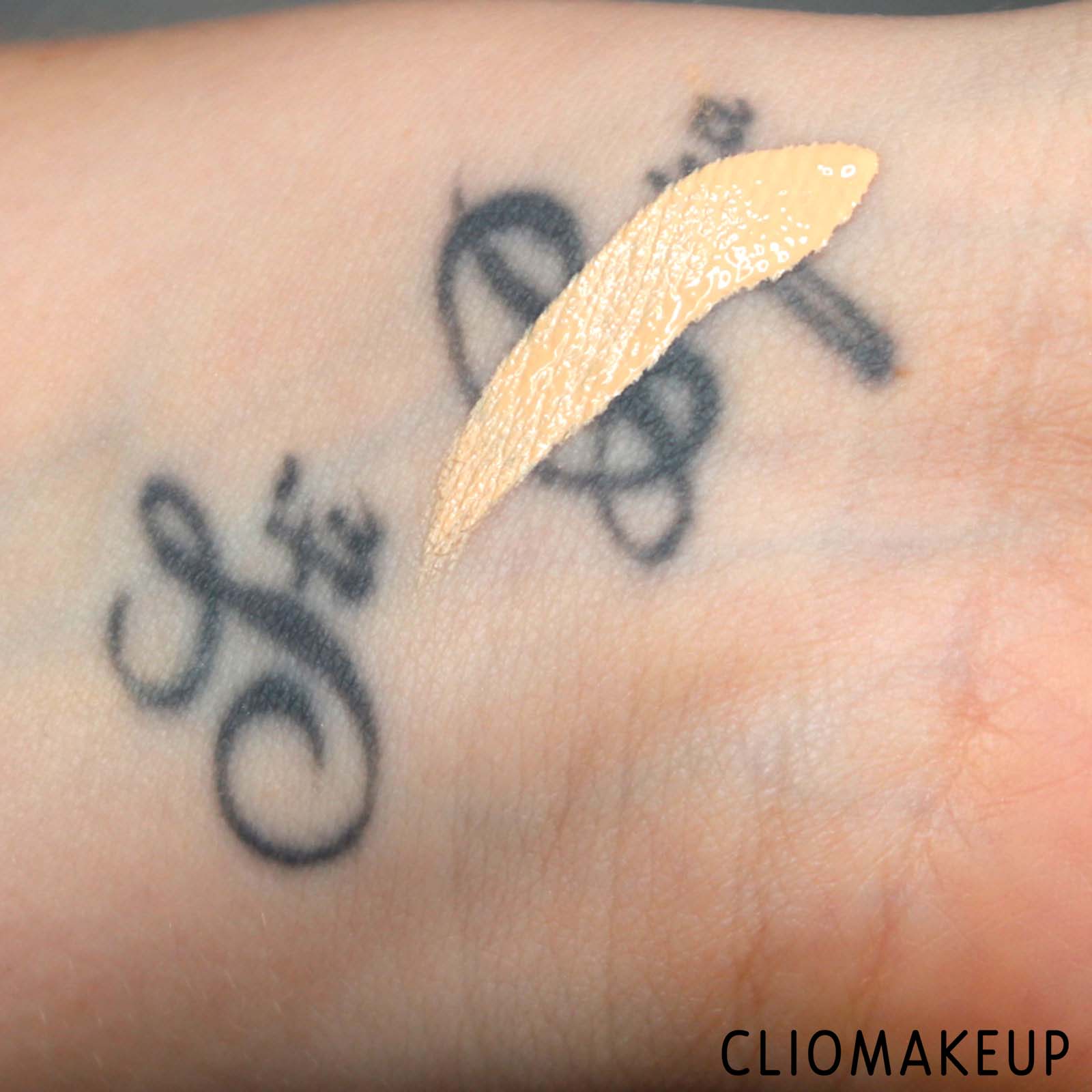 cliomakeup-recensione-correttore-make-up-for-ever-ultra-hd-concealer-8