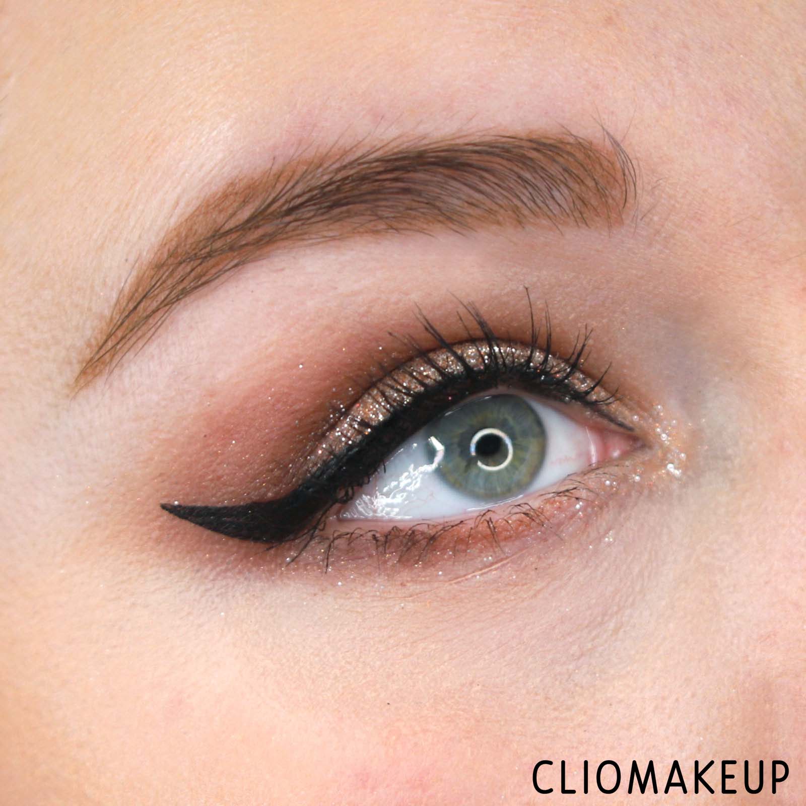 cliomakeup-recensione-eyeliner-benefit-roller-liner-14