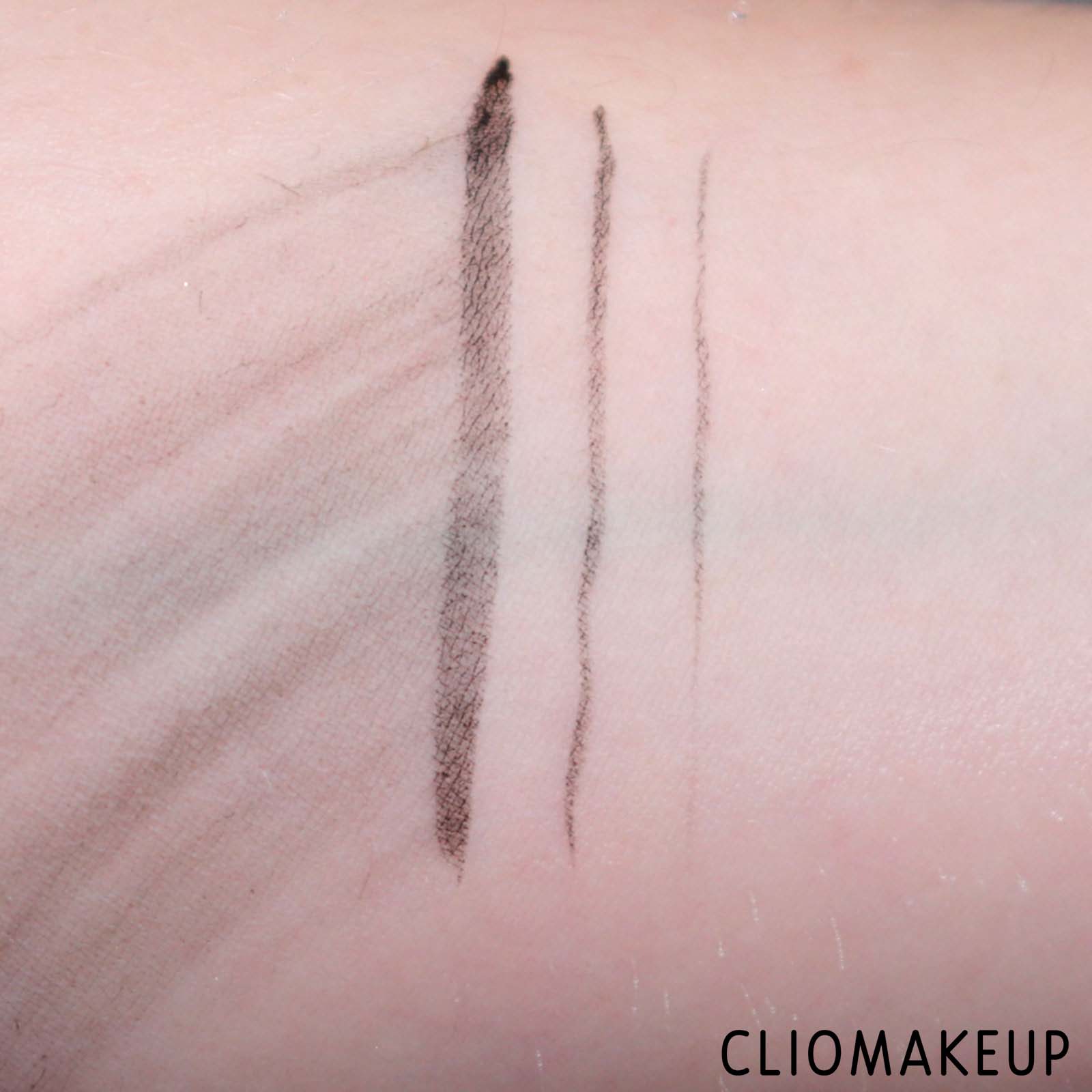 cliomakeup-recensione-eyeliner-benefit-roller-liner-9