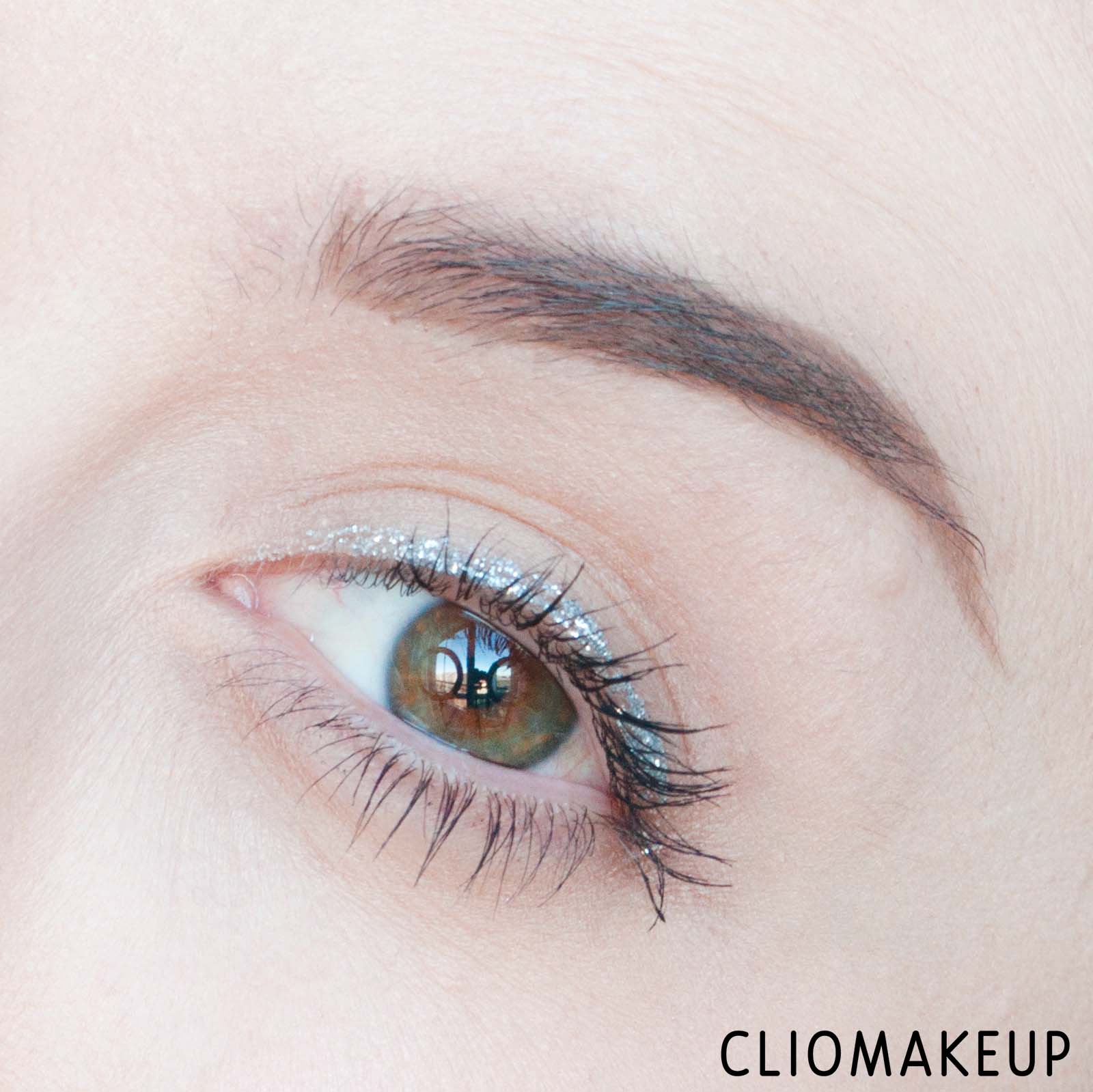 cliomakeup-recensione-eyeliner-nyx-glitter-goals-liquid-liner-10