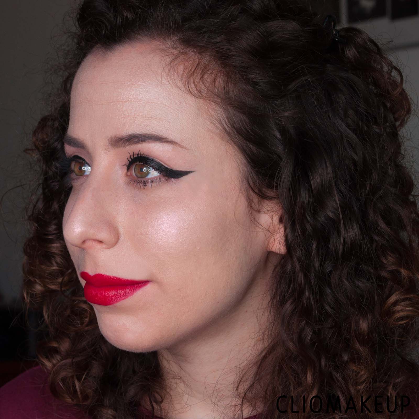 cliomakeup-recensione-illuminante-too-faced-diamond-light-diamond-fire-highlighter-13