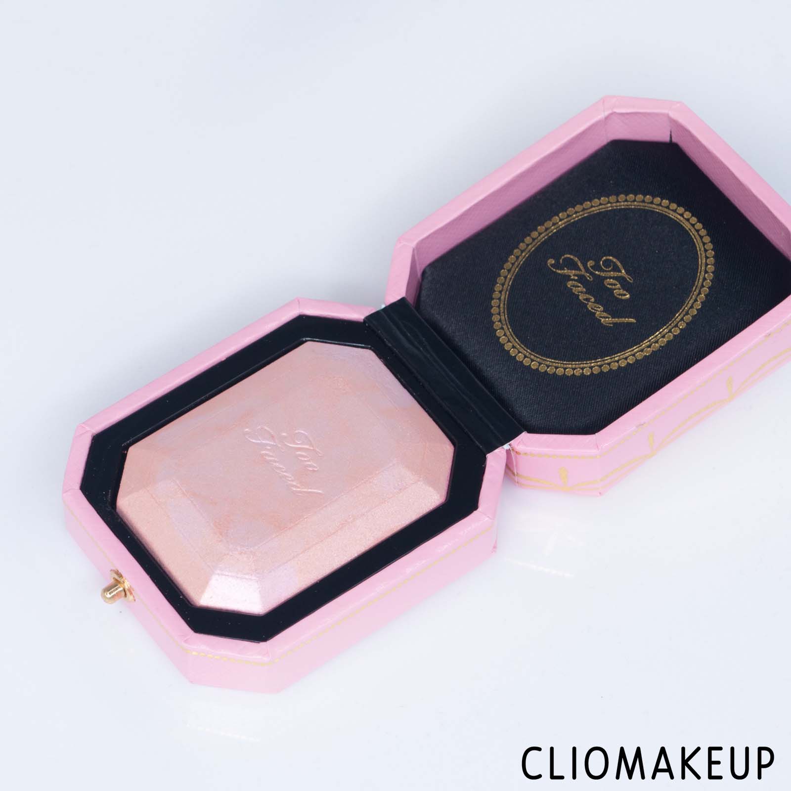 cliomakeup-recensione-illuminante-too-faced-diamond-light-diamond-fire-highlighter-4