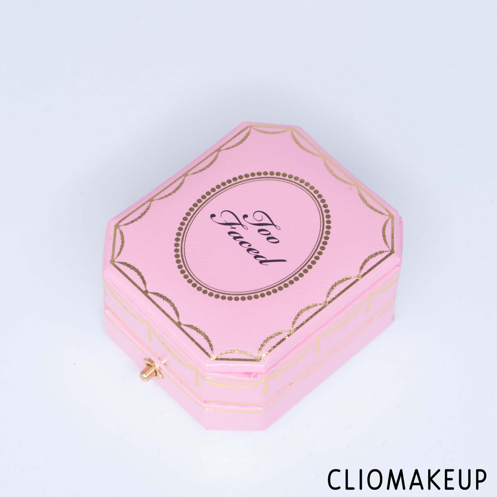 cliomakeup-recensione-illuminante-too-faced-diamond-light-diamond-fire-highlighter-5