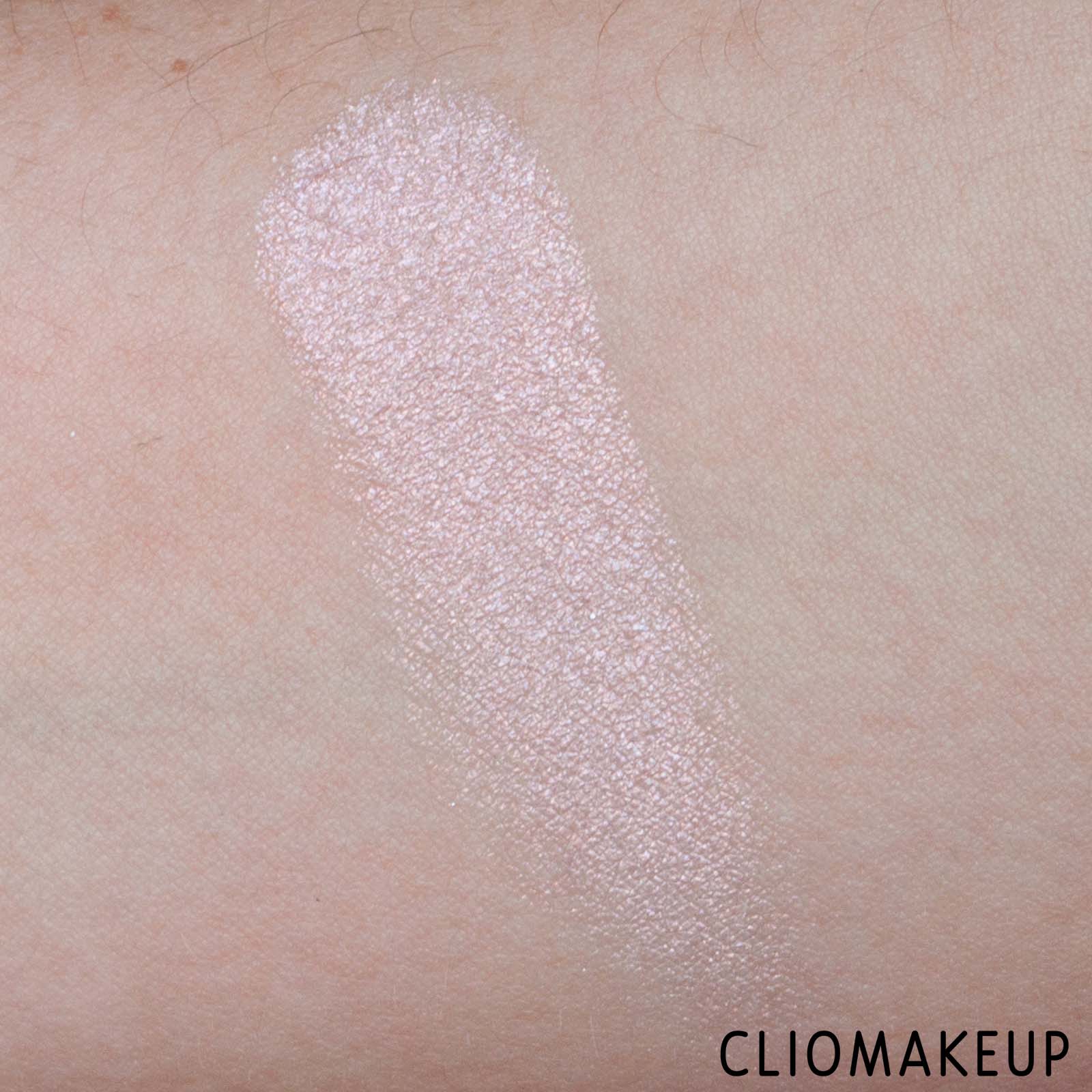 cliomakeup-recensione-illuminante-too-faced-diamond-light-diamond-fire-highlighter-6