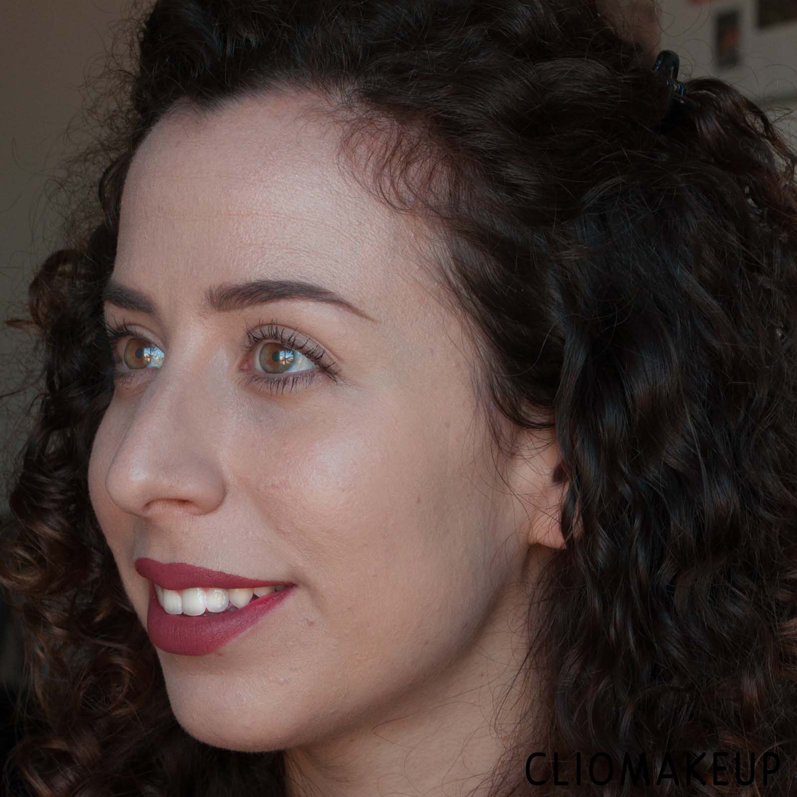 cliomakeup-recensione-illuminante-too-faced-diamond-light-diamond-fire-highlighter-8