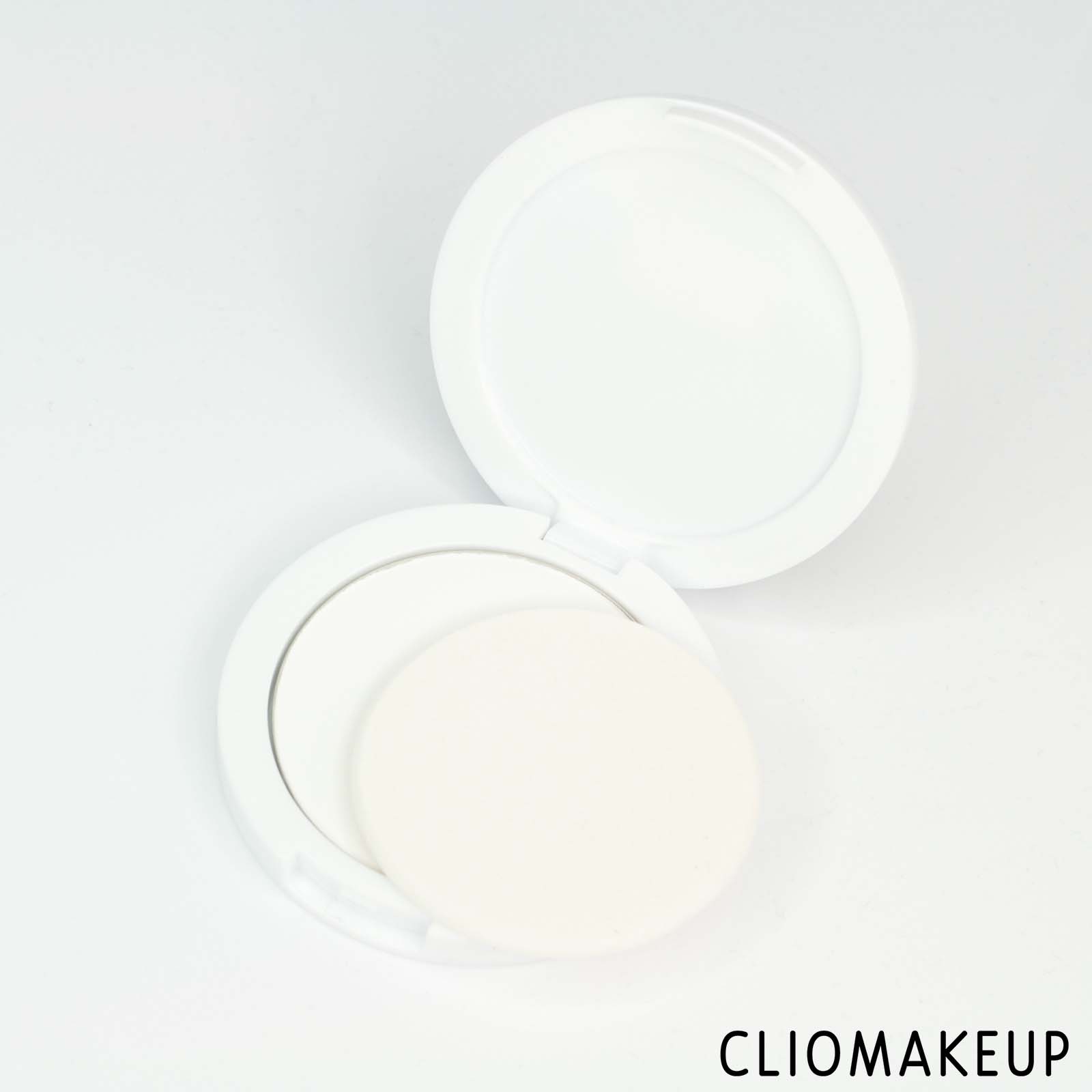 cliomakeup-recensione-cipria-essence-you-better-work-fixing-powder-5