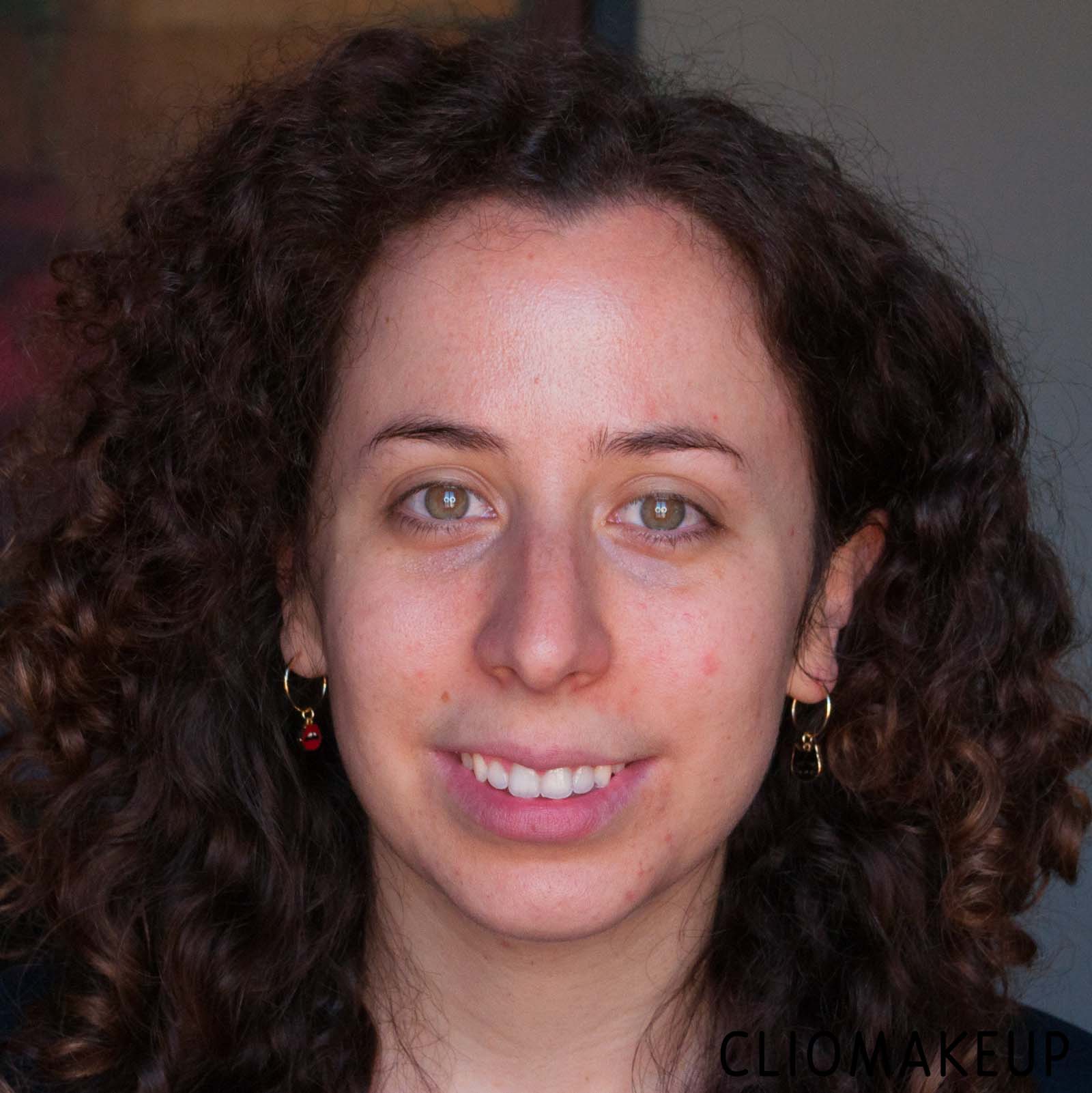 cliomakeup-recensione-fondotinta-in-stick-makeup-revolution-fast-base-stick-foundation-11