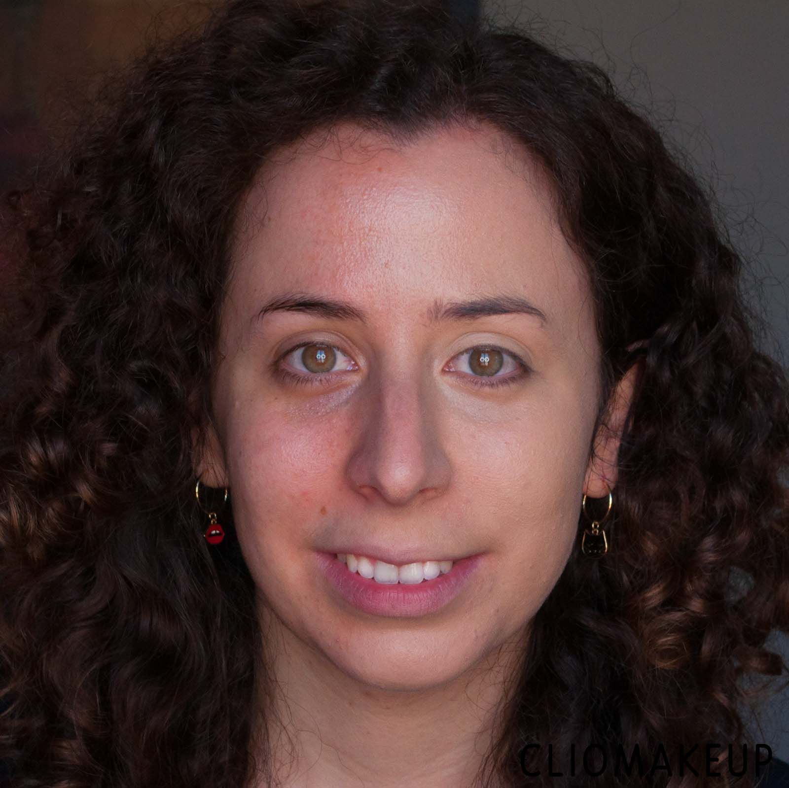 cliomakeup-recensione-fondotinta-in-stick-makeup-revolution-fast-base-stick-foundation-13