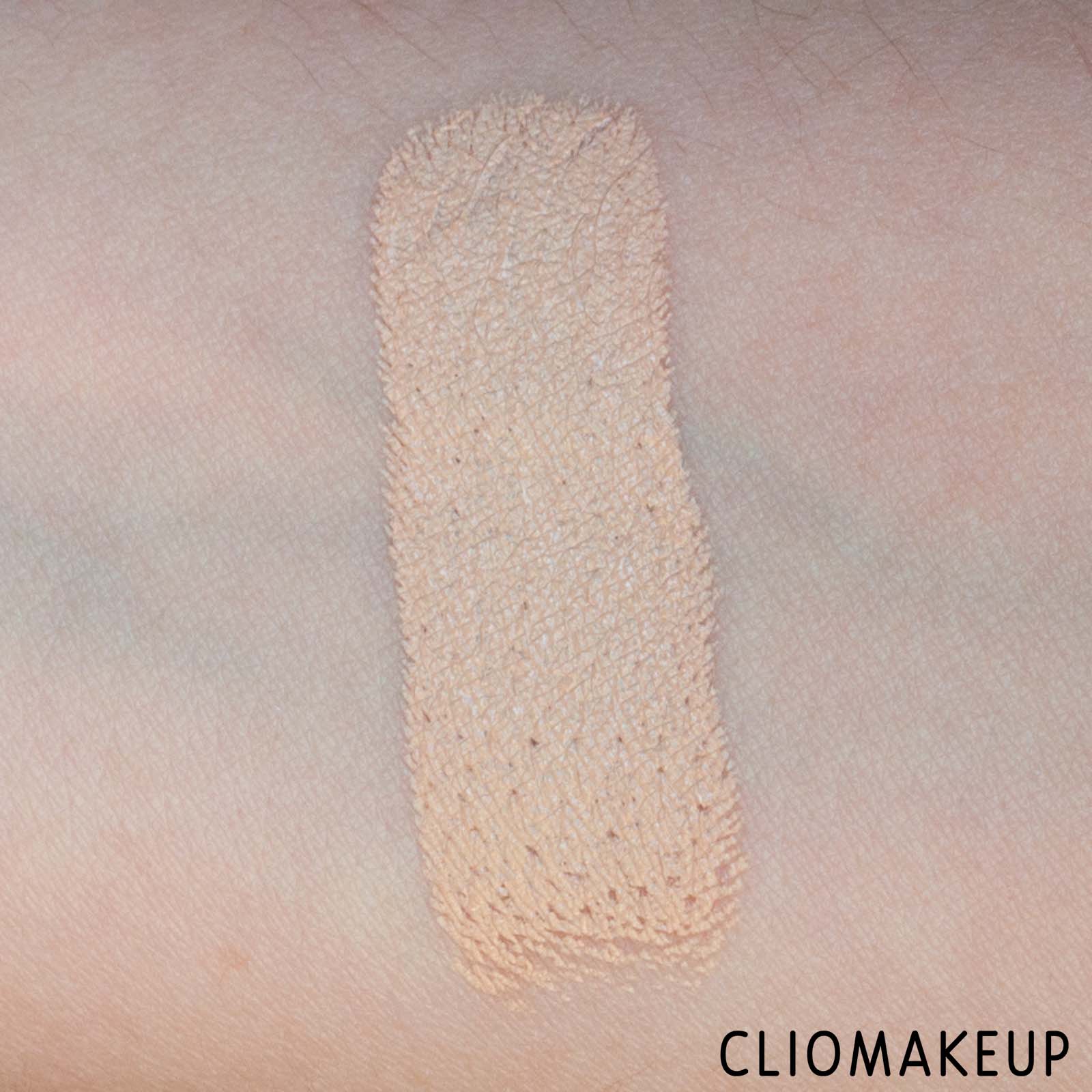 cliomakeup-recensione-fondotinta-in-stick-makeup-revolution-fast-base-stick-foundation-6