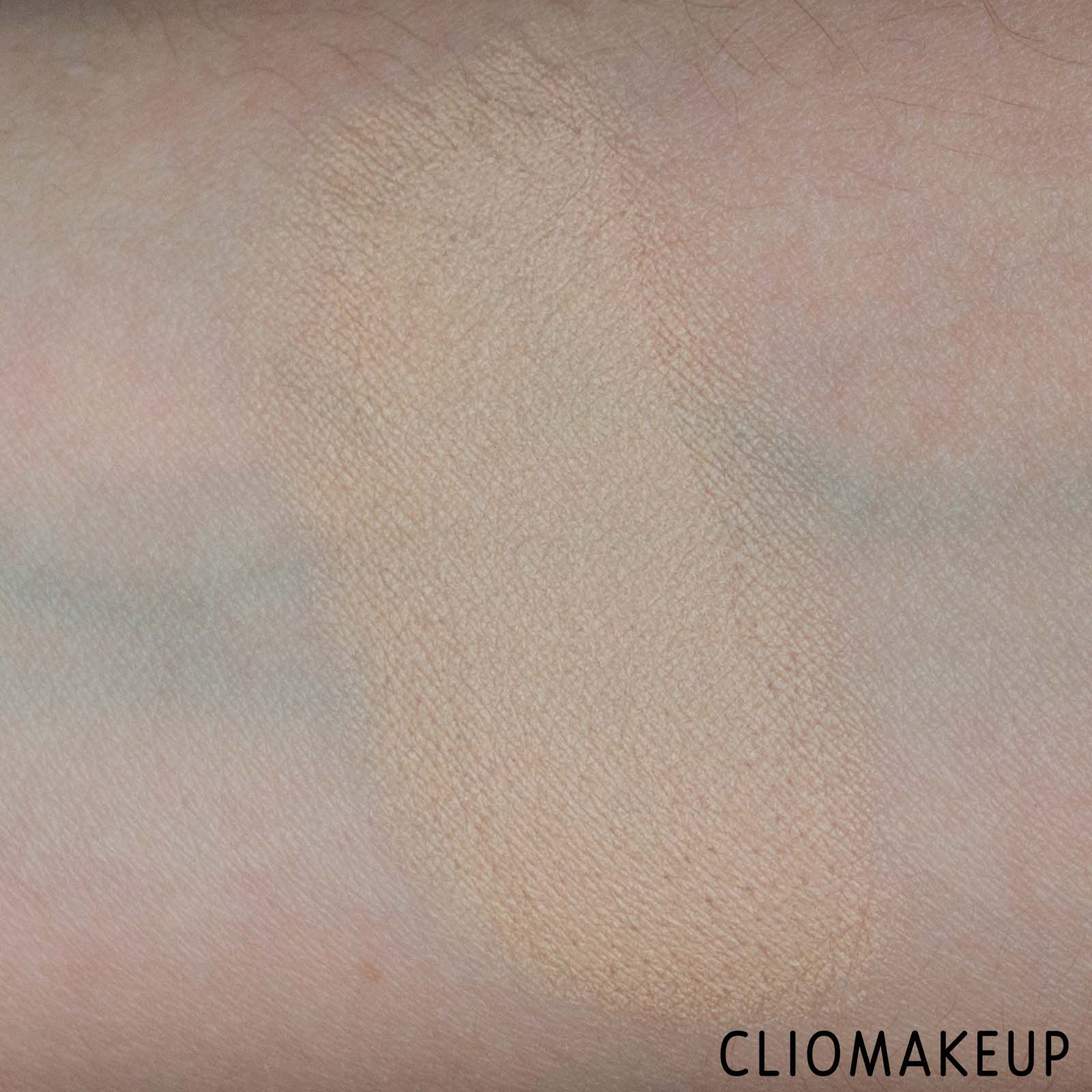cliomakeup-recensione-fondotinta-in-stick-makeup-revolution-fast-base-stick-foundation-8