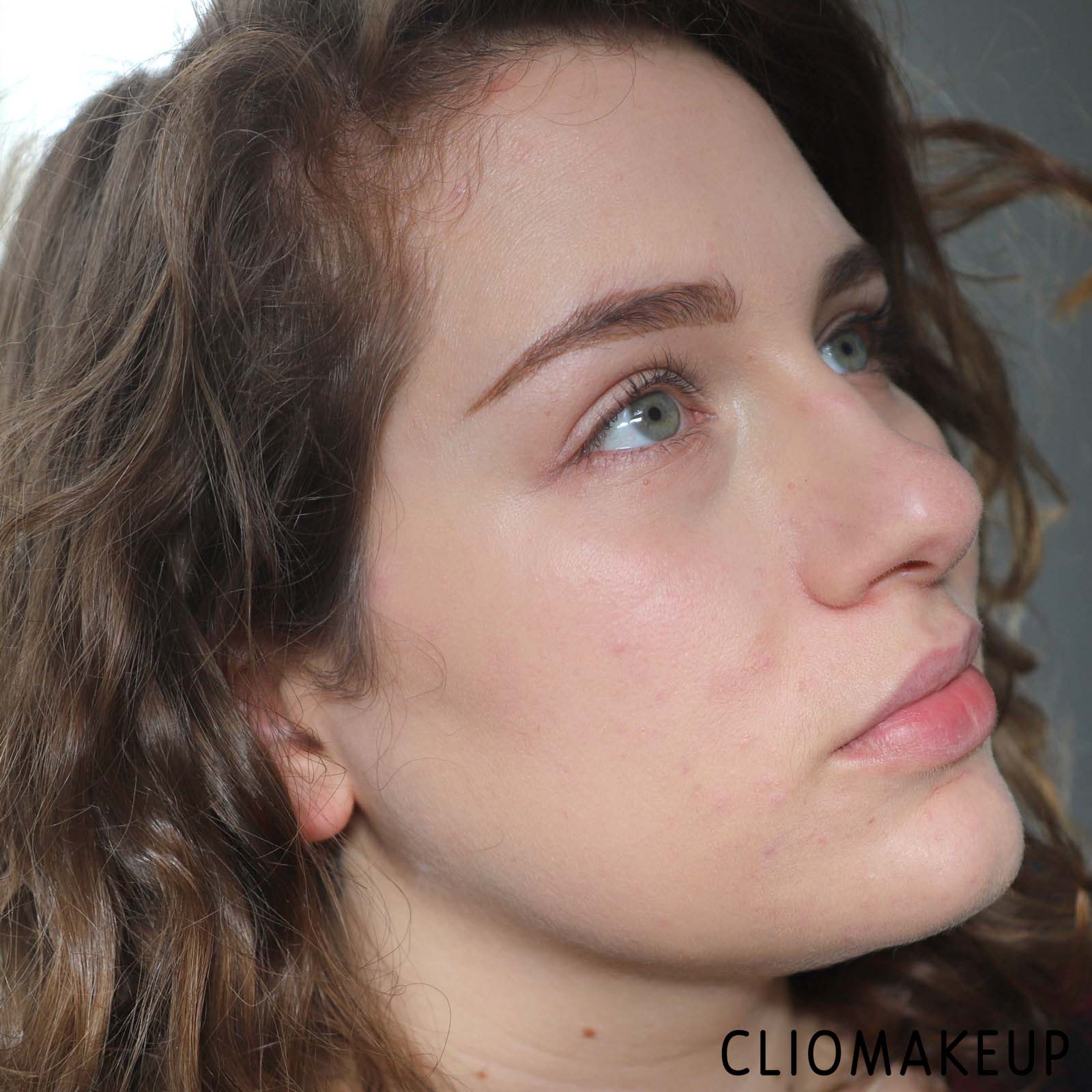 cliomakeup-recensione-illuminante-revolution-makeup-jelly-highlighter-10