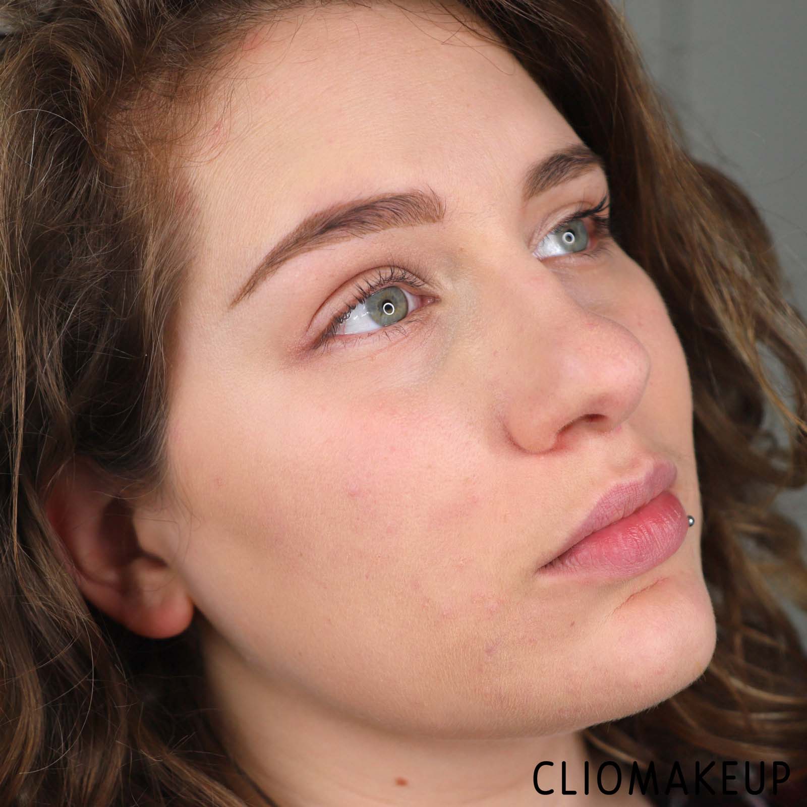 cliomakeup-recensione-illuminante-revolution-makeup-jelly-highlighter-11