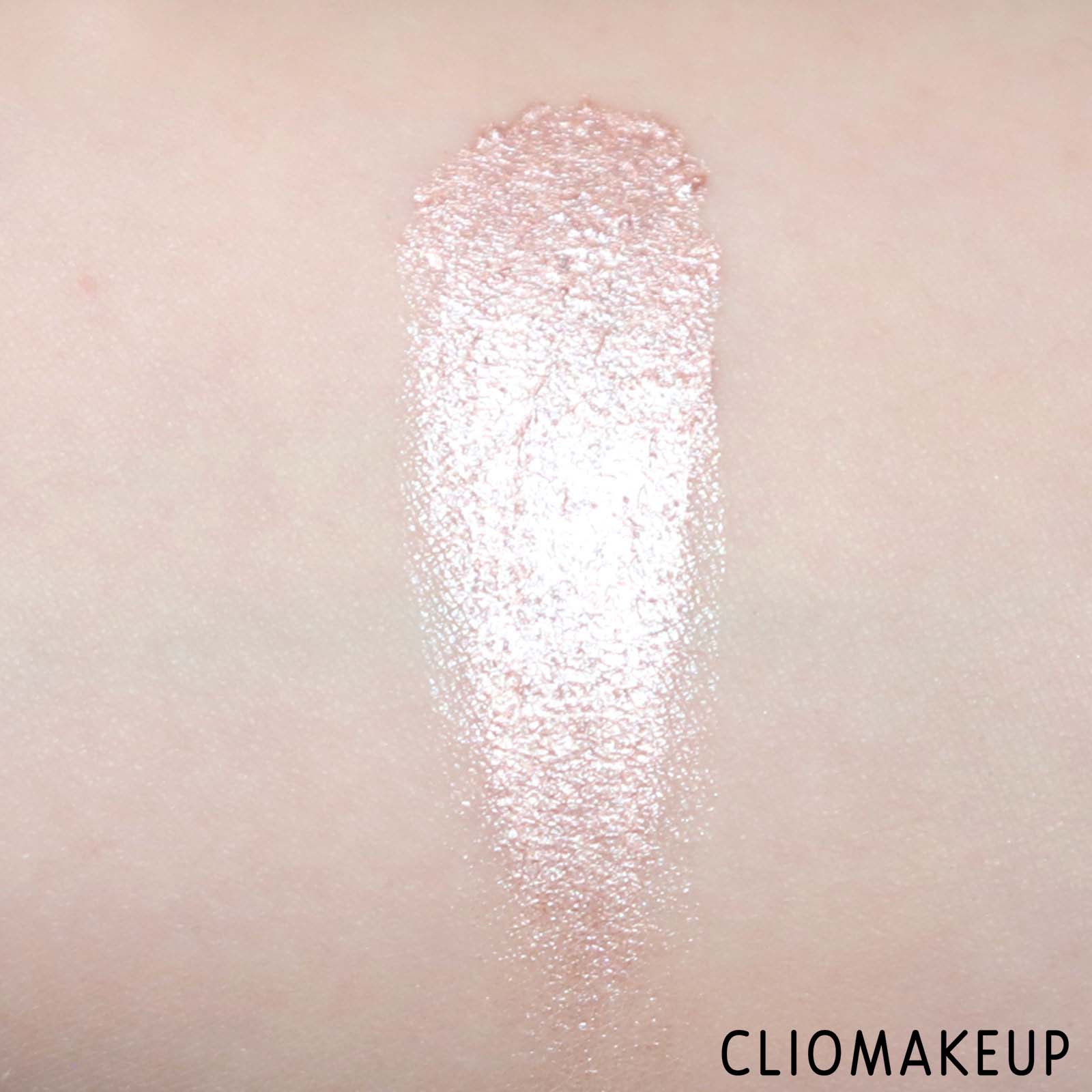 cliomakeup-recensione-illuminante-revolution-makeup-jelly-highlighter-6