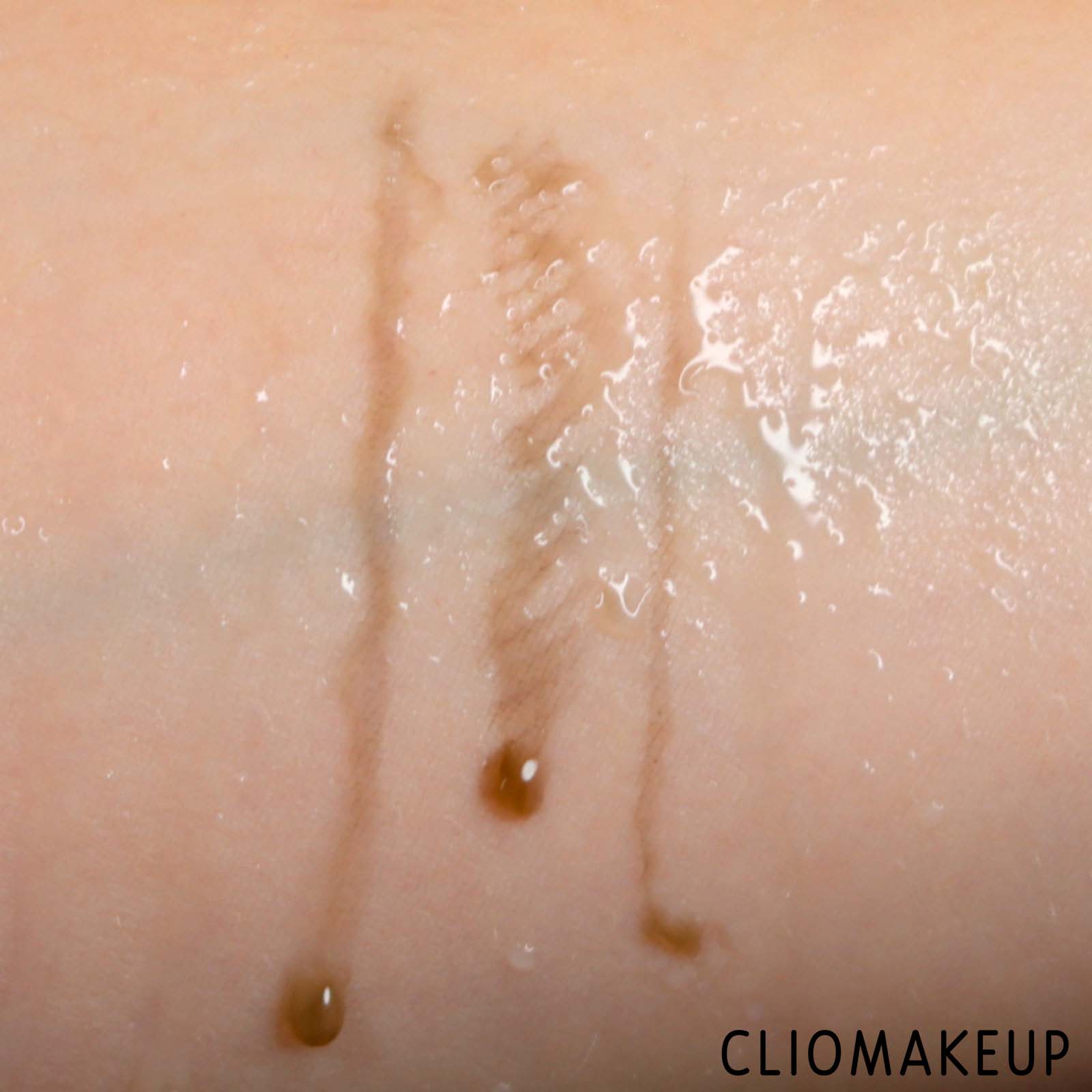 cliomakeup-recensione-pennarello-sopracciglia-kiko-eyebrow-marker-8