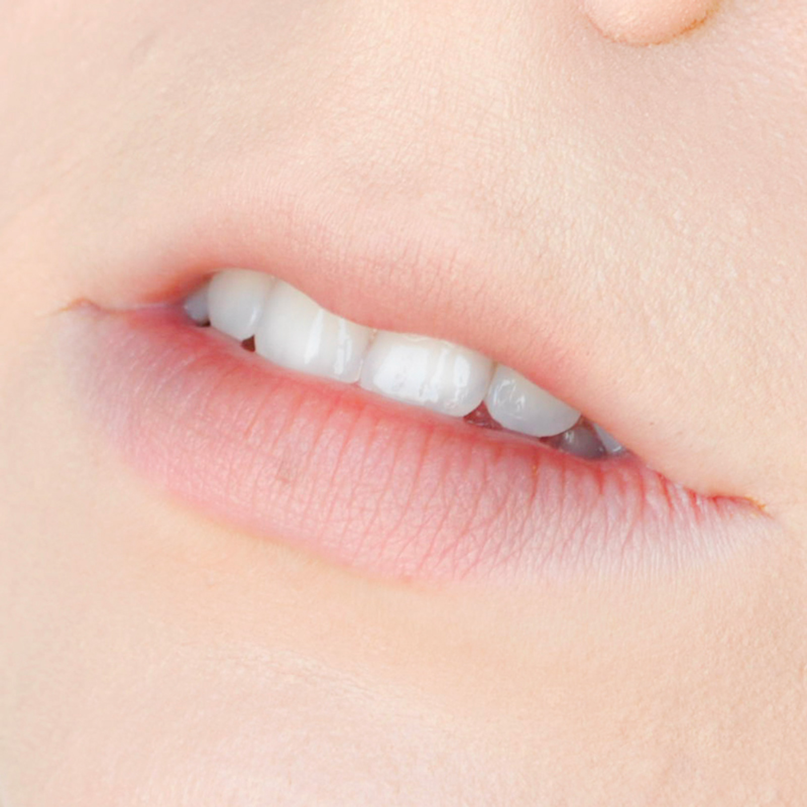 cliomakeup-recensione-rossetti-kiko-waterflower-magic-vinyl-lip-lacquer-10