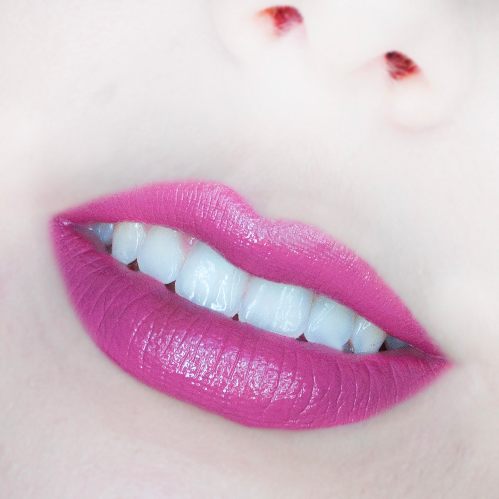 cliomakeup-recensione-rossetti-kiko-waterflower-magic-vinyl-lip-lacquer-14