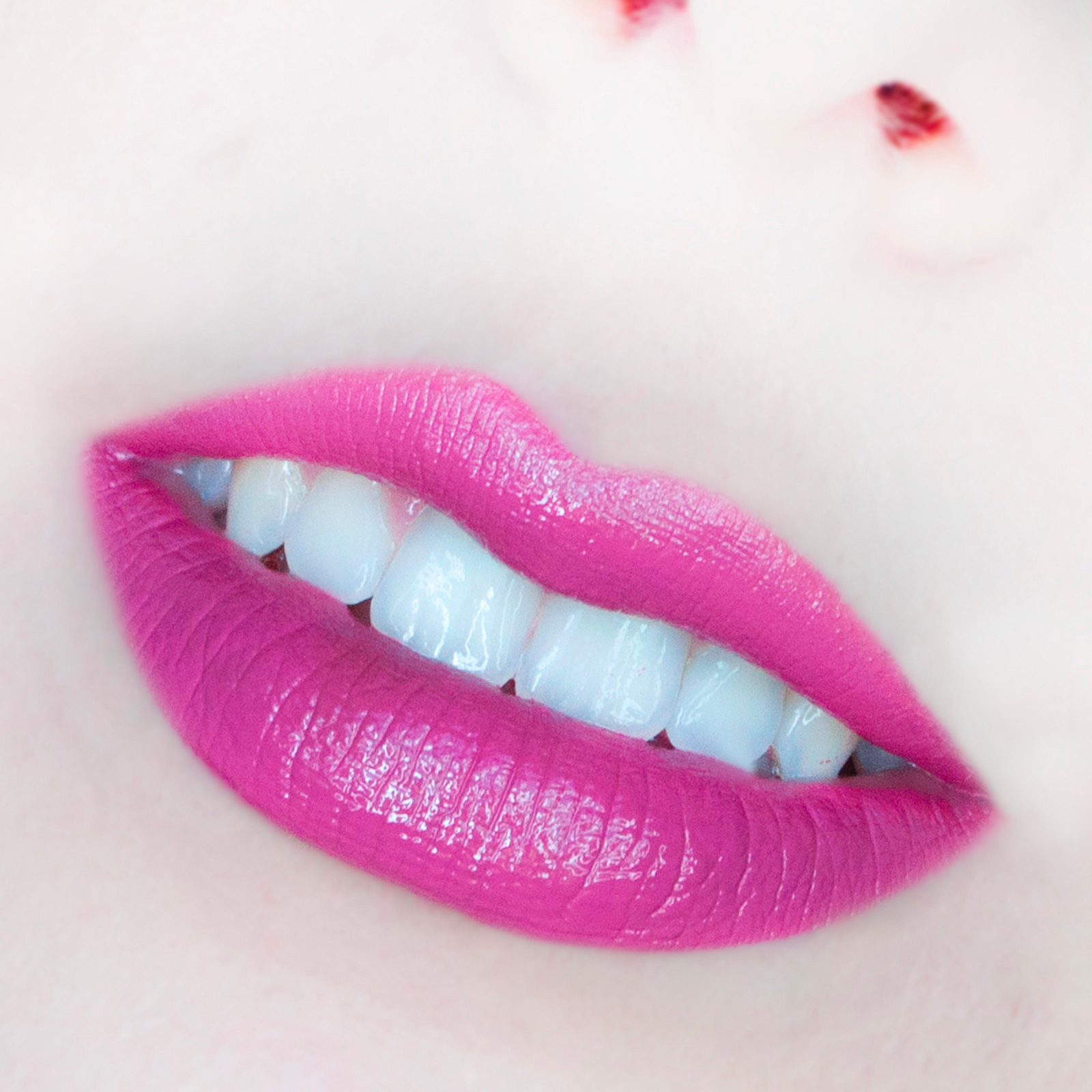 cliomakeup-recensione-rossetti-kiko-waterflower-magic-vinyl-lip-lacquer-15