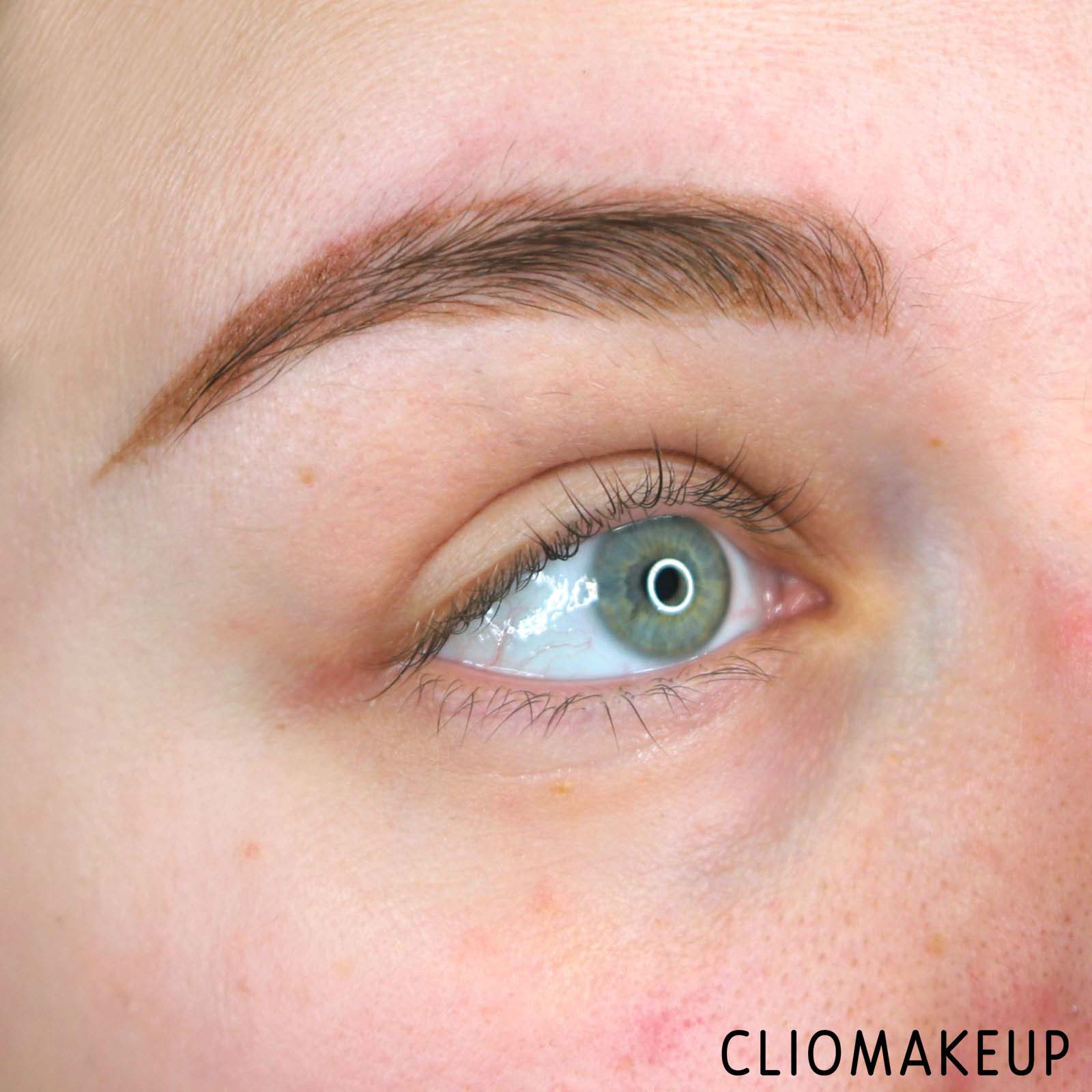 cliomakeup-recensione-correttore-loreal-infaillible-more-than-concealer-11