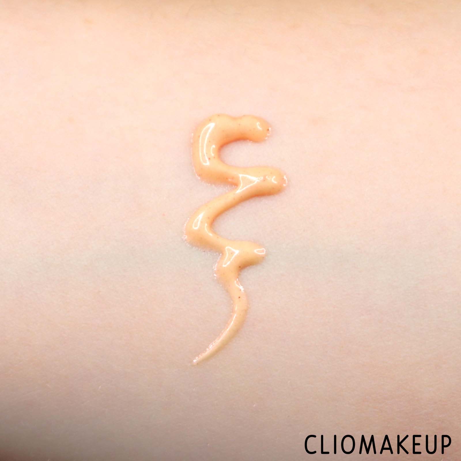 cliomakeup-recensione-essence-glow-boosting-pore-minimizing-primer-7