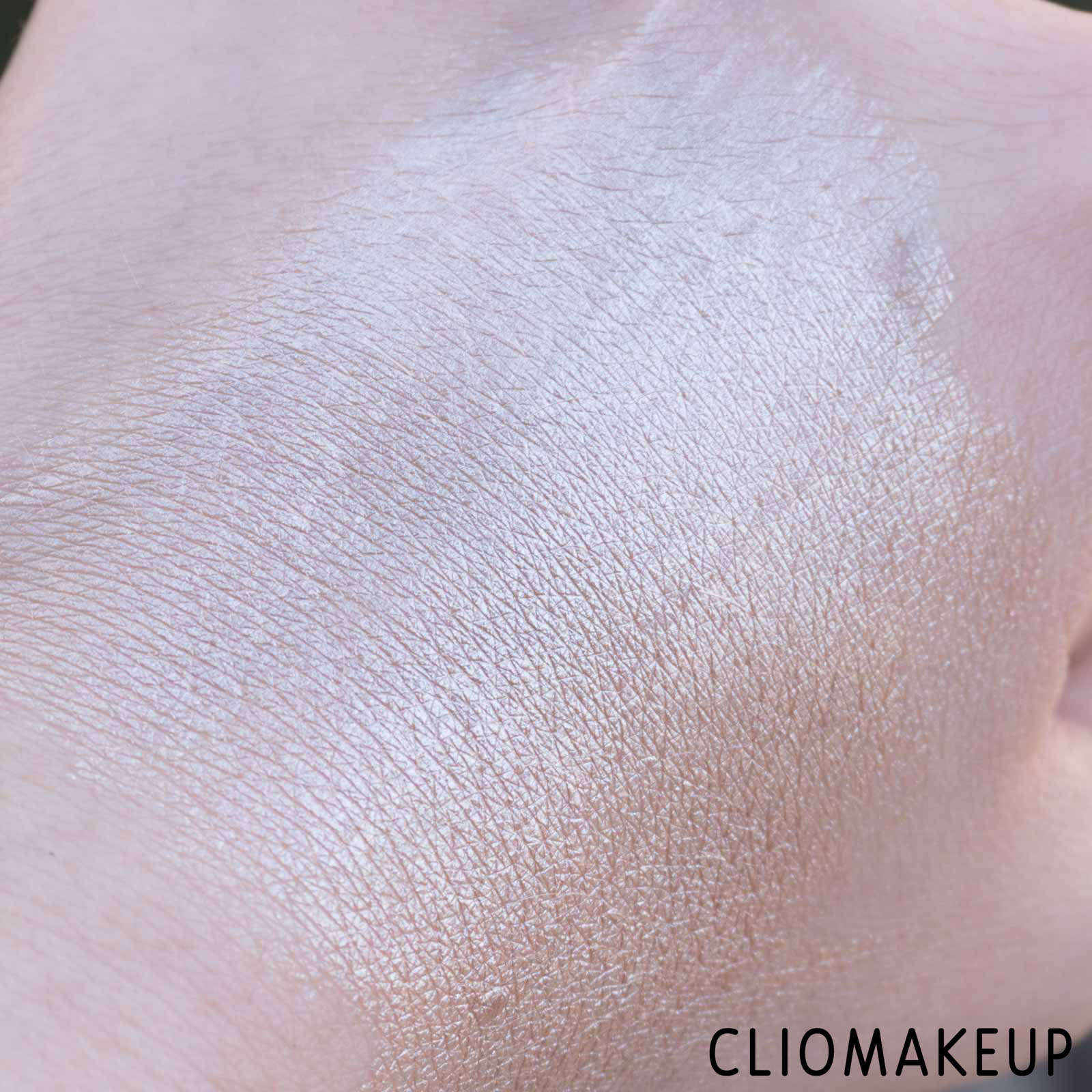 cliomakeup-recensione-illuminante-liquido-Wycon-Metal-Potion-8