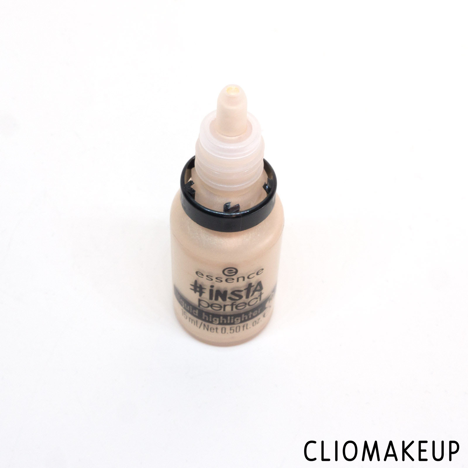 cliomakeup-recensione-illuminante-viso-liquido-essence-#instaperfect-liquid-highlighter-4