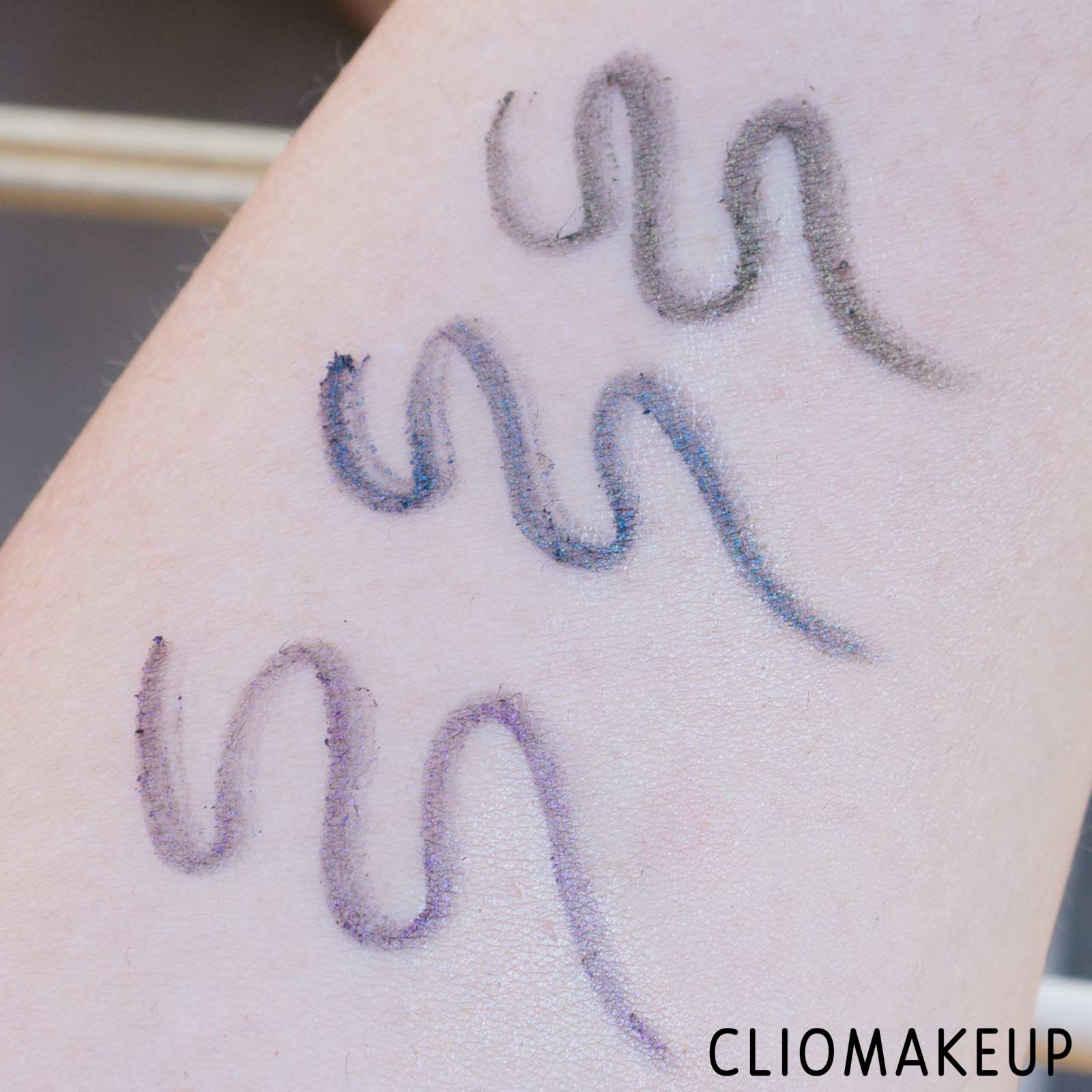 cliomakeup-recensione-matite-essence-smokey-crystal-ultra-longlasting-eye-pencil-6