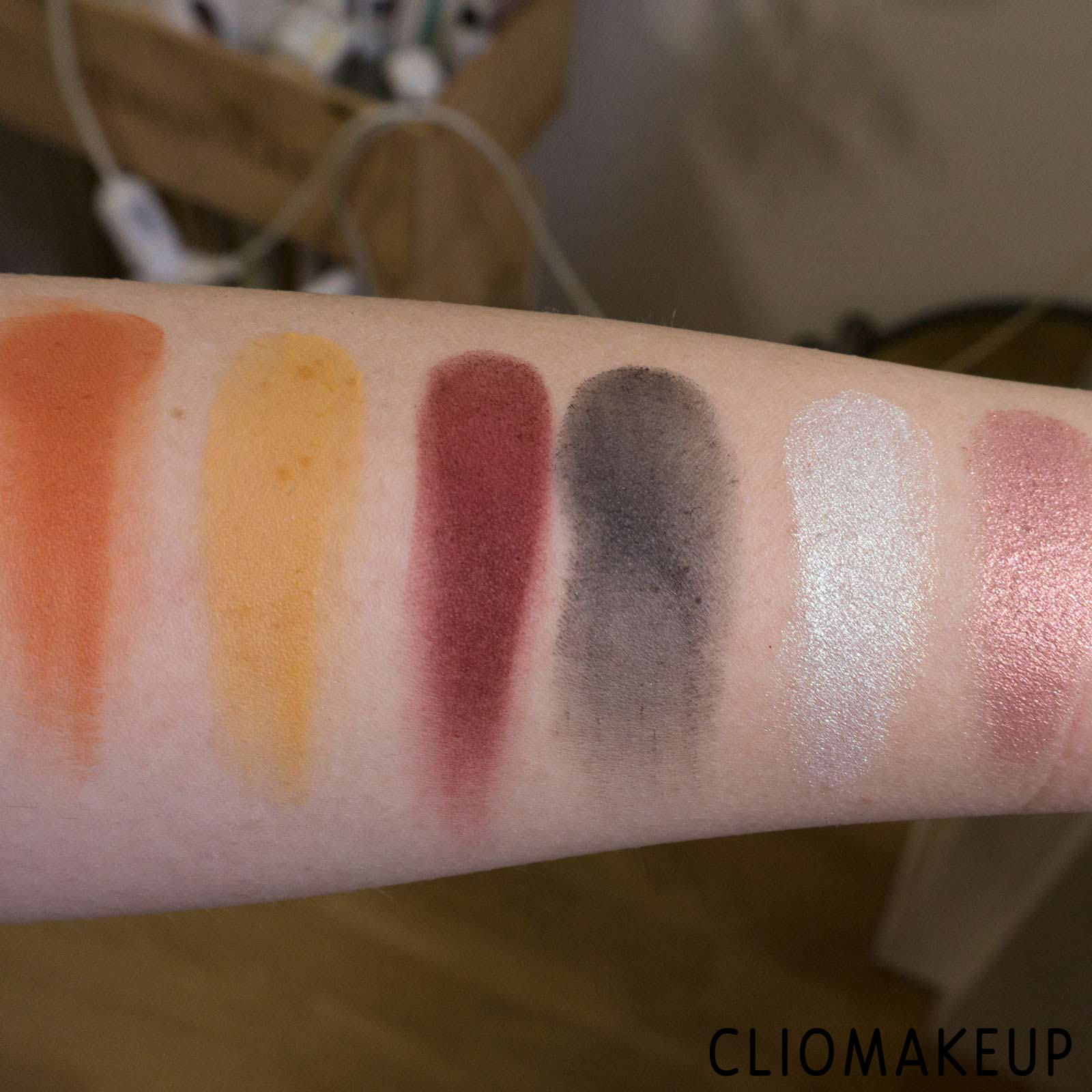 cliomakeup-recensione-palette-carmi-kiss-of-fire-6