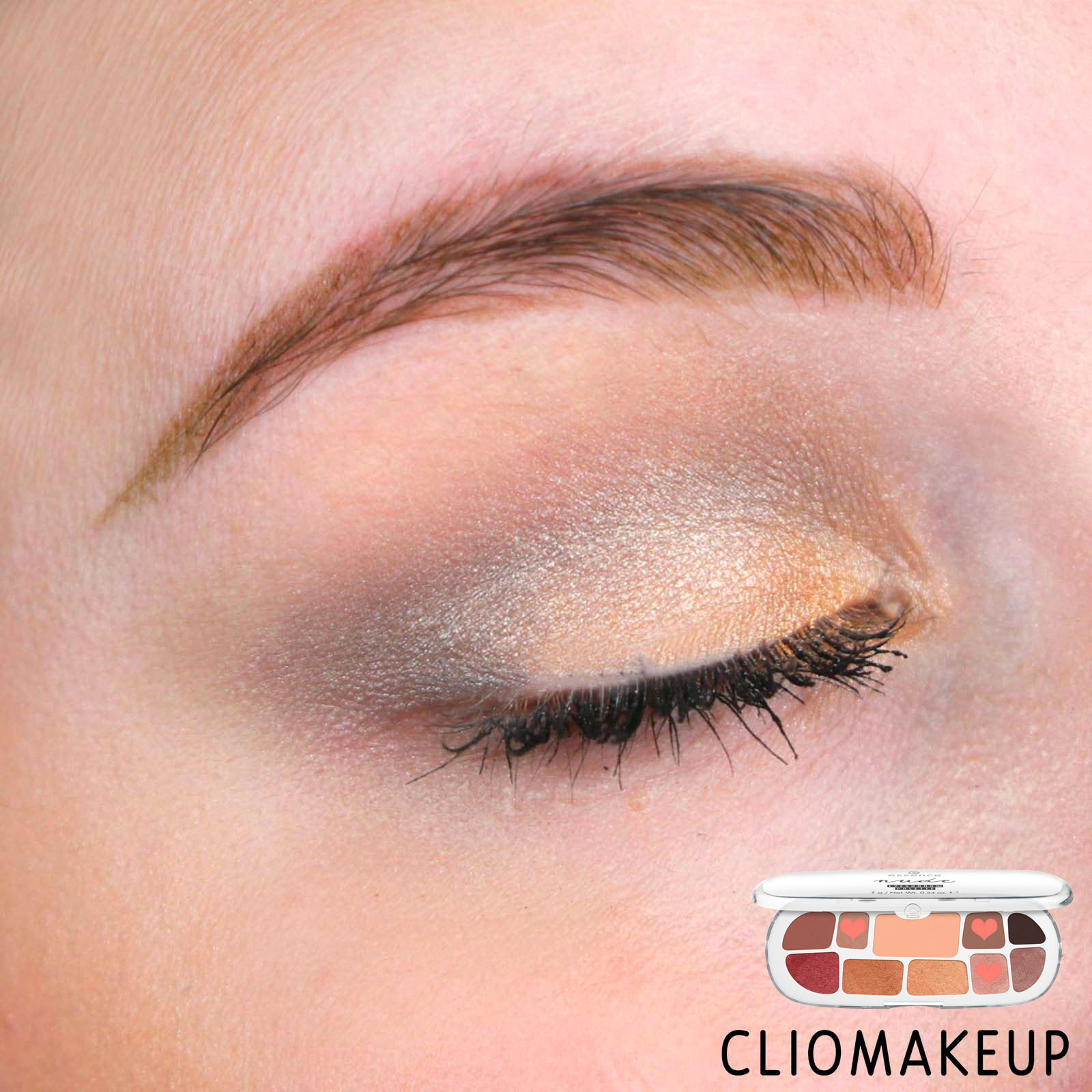 cliomakeup-recensione-palette-essence-nude-eyeshadow-palette-12