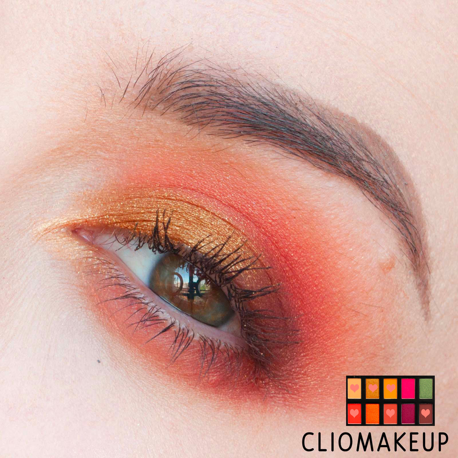 cliomakeup-recensione-palette-nyx-off-tropic-shadow palette-14