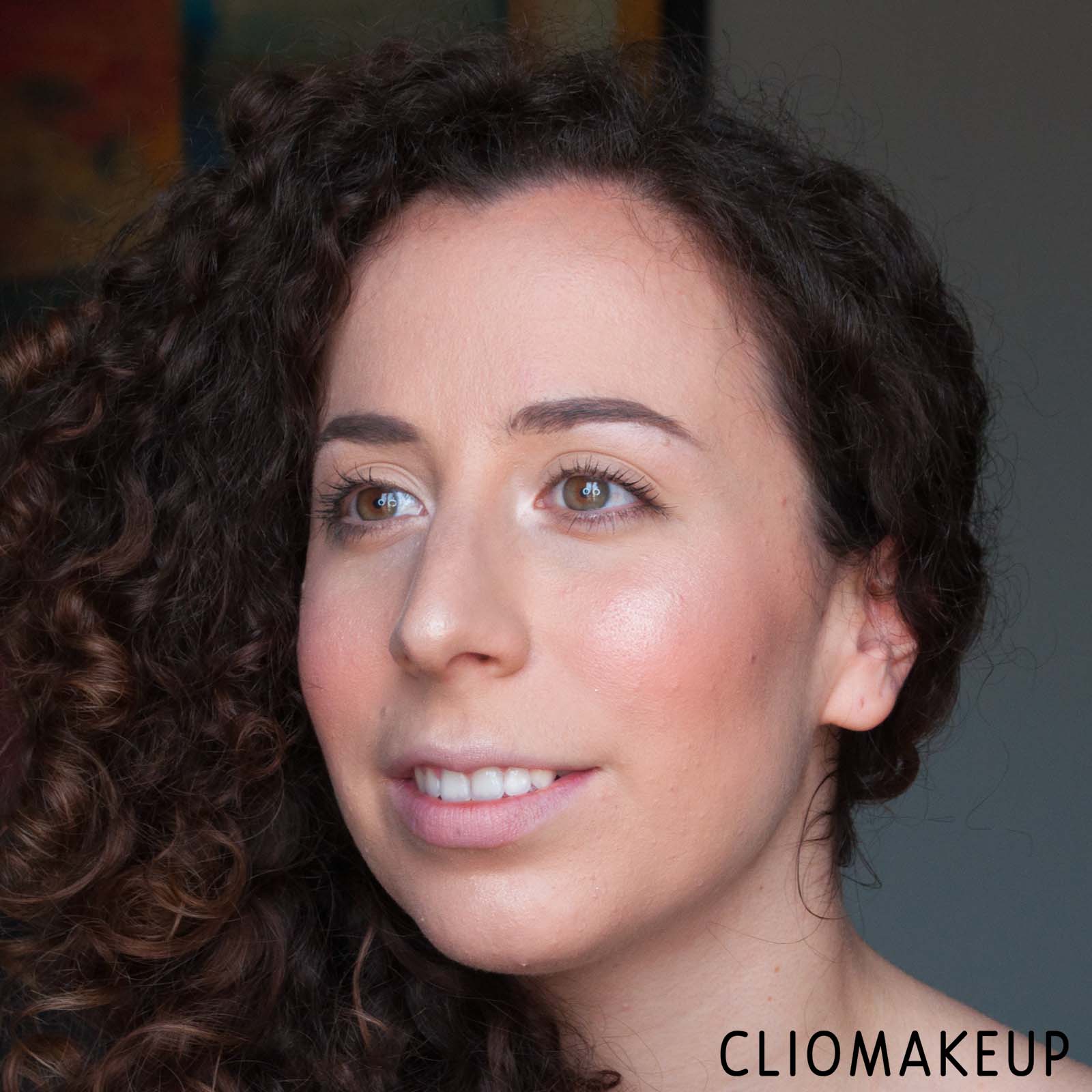 cliomakeup-recensione-palette-viso-essence-hey-cheeks-blush-bronzer-e-highlighter-palette-15