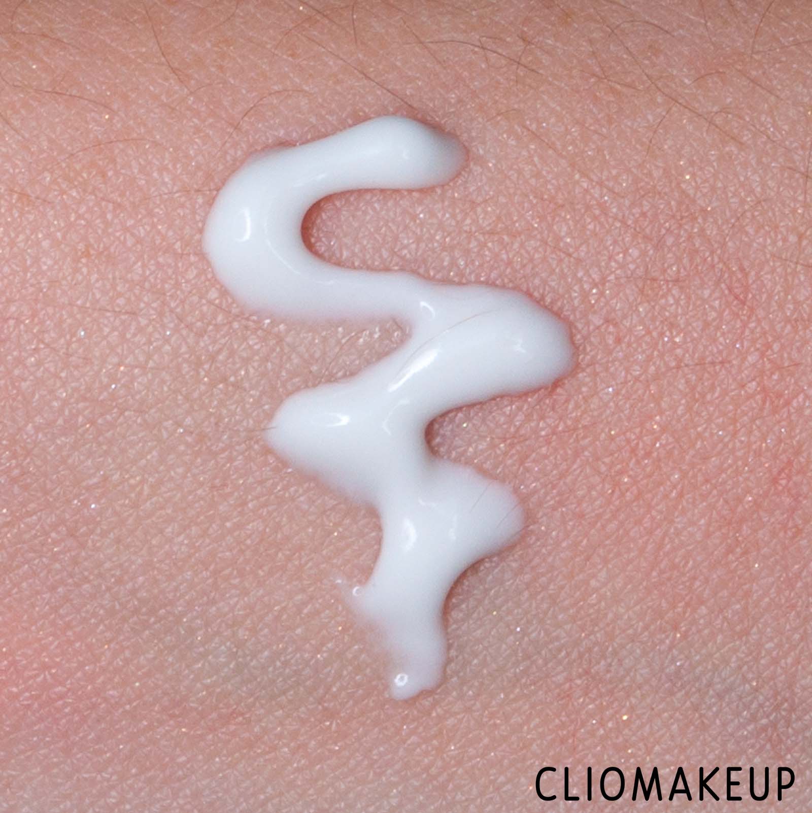 cliomakeup-recensione-primer-viso-pupa-natural-side-face-primer-7