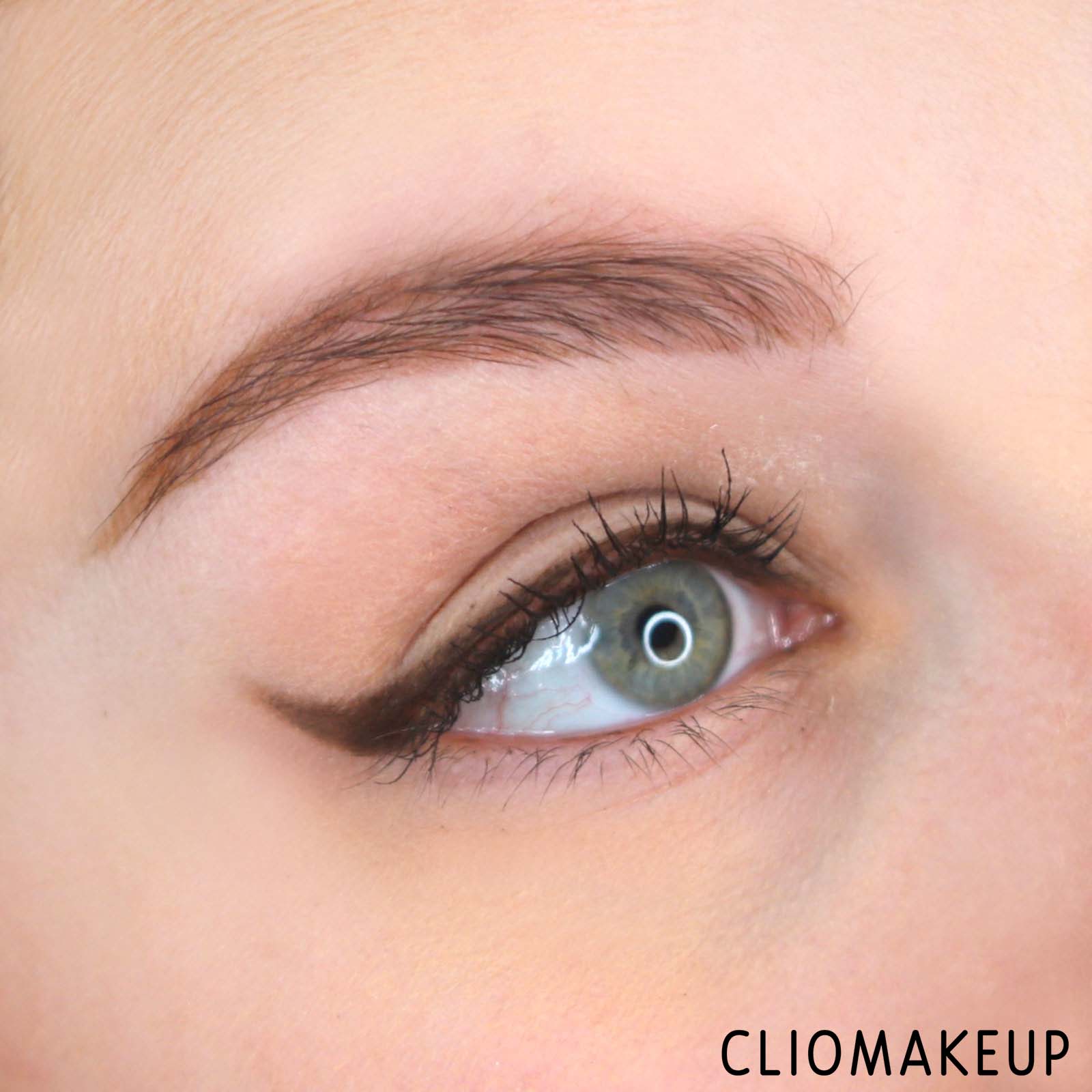 cliomakeup-recensione-eyeliner-cremoso-kat-von-d-cake-pencil-14