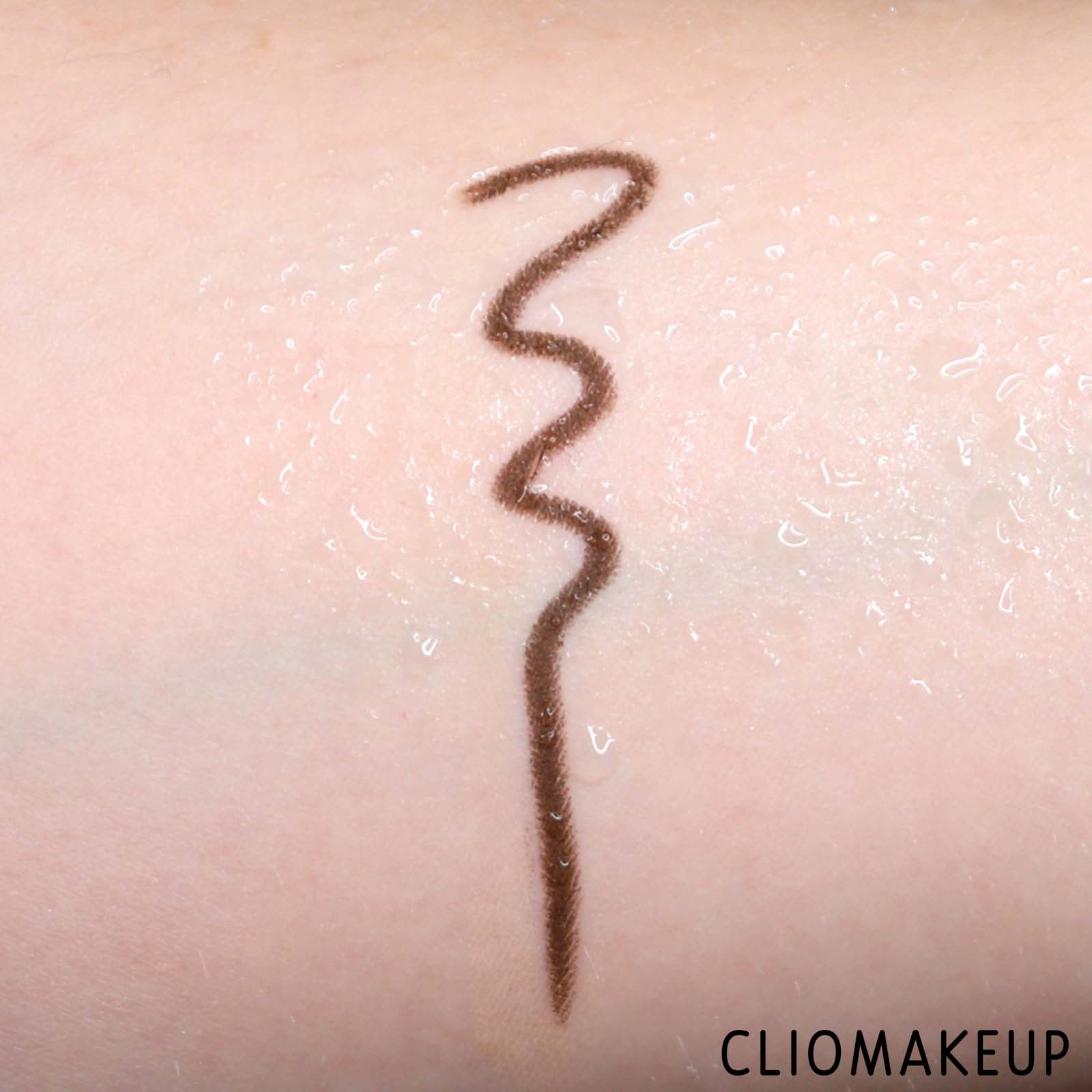 cliomakeup-recensione-eyeliner-cremoso-kat-von-d-cake-pencil-8