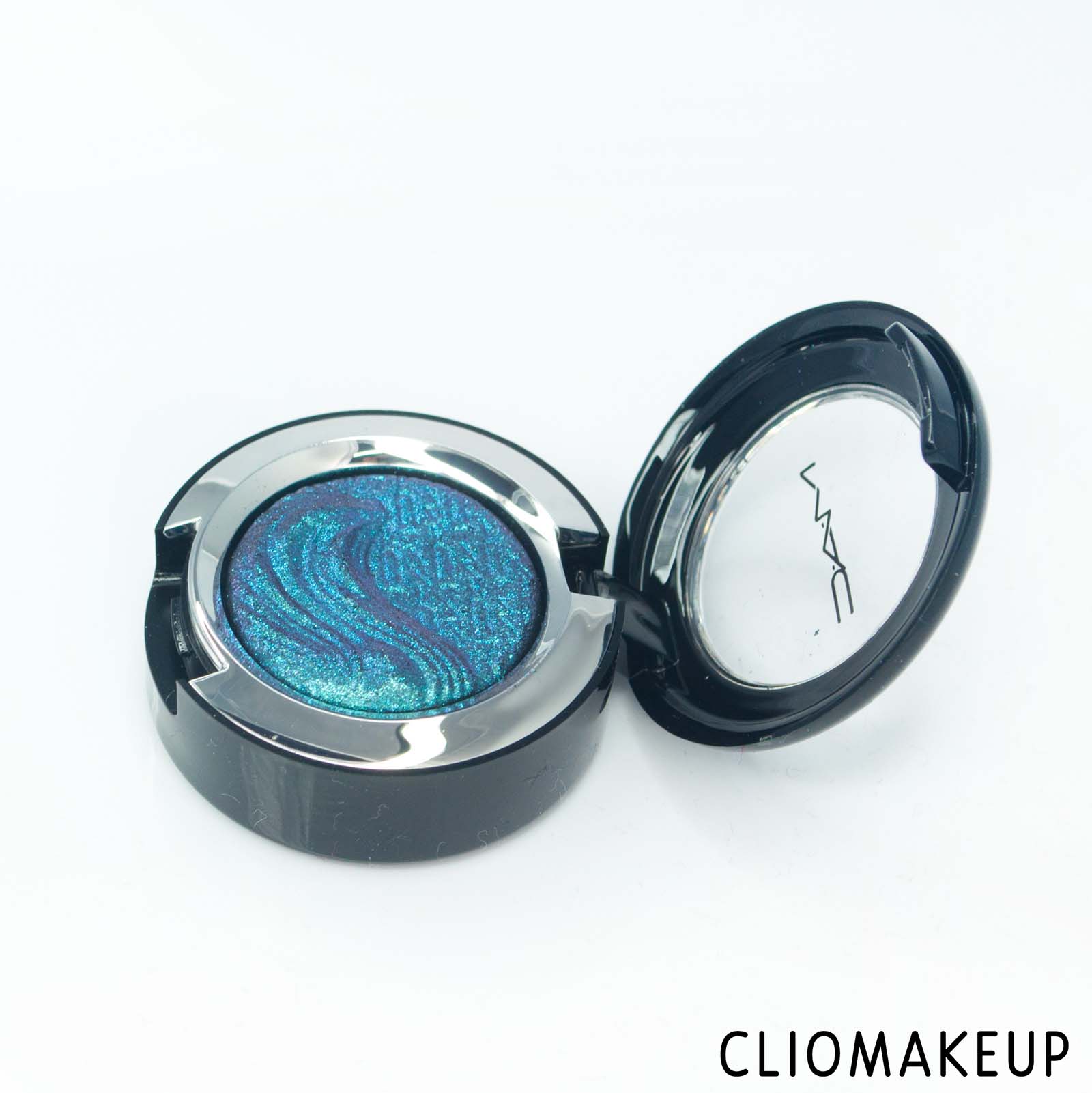 cliomakeup-recensione-ombretti-mac-extra-dimension-foil-eyeshadow-5