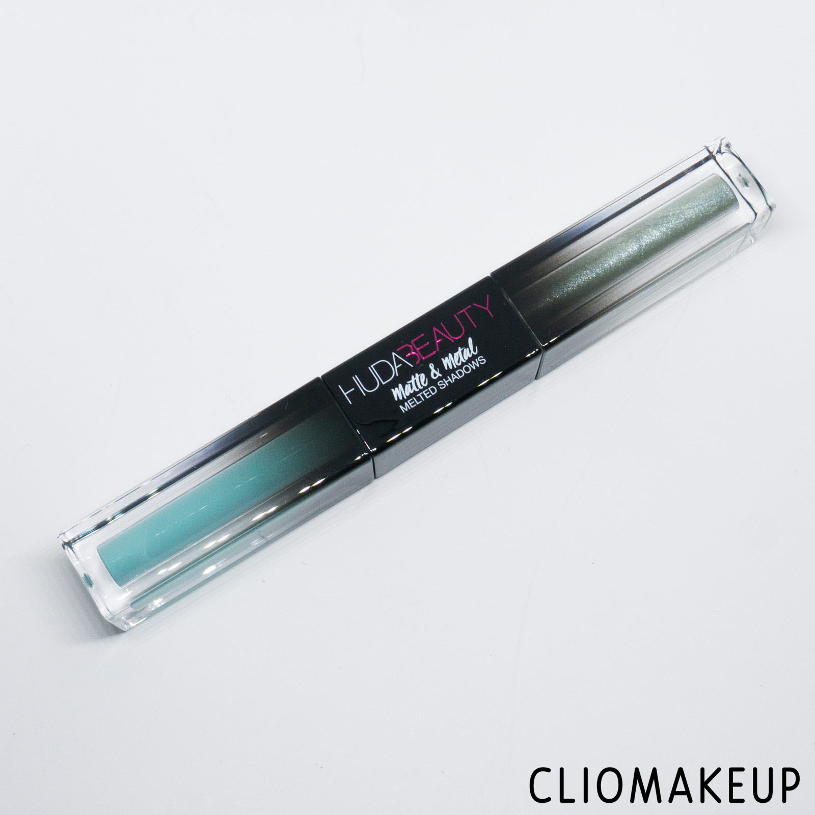 cliomakeup-recensione-ombretto-liquido-huda-beauty-matte-e-metal-melted-shadows-4