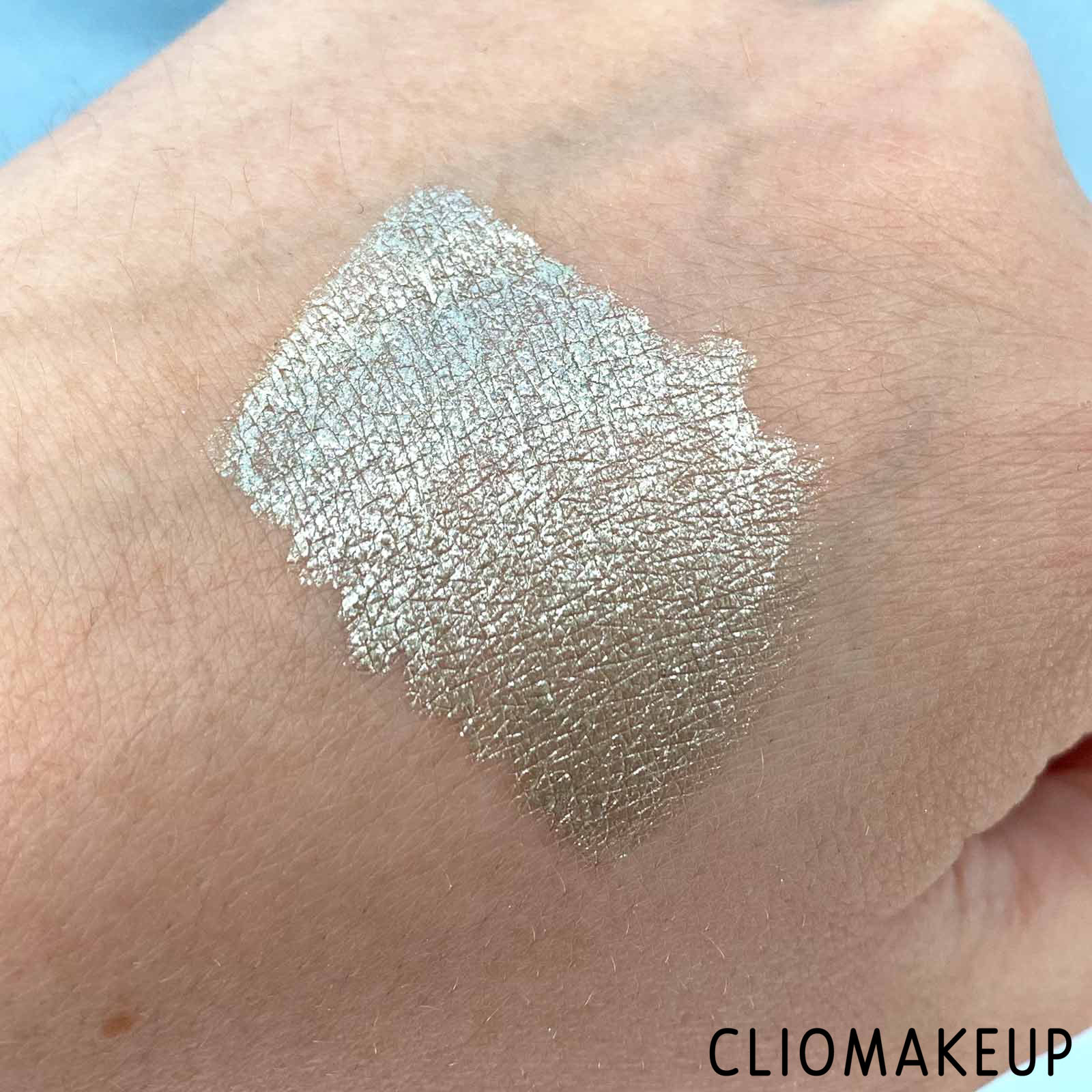 cliomakeup-recensione-ombretto-liquido-huda-beauty-matte-e-metal-melted-shadows-9