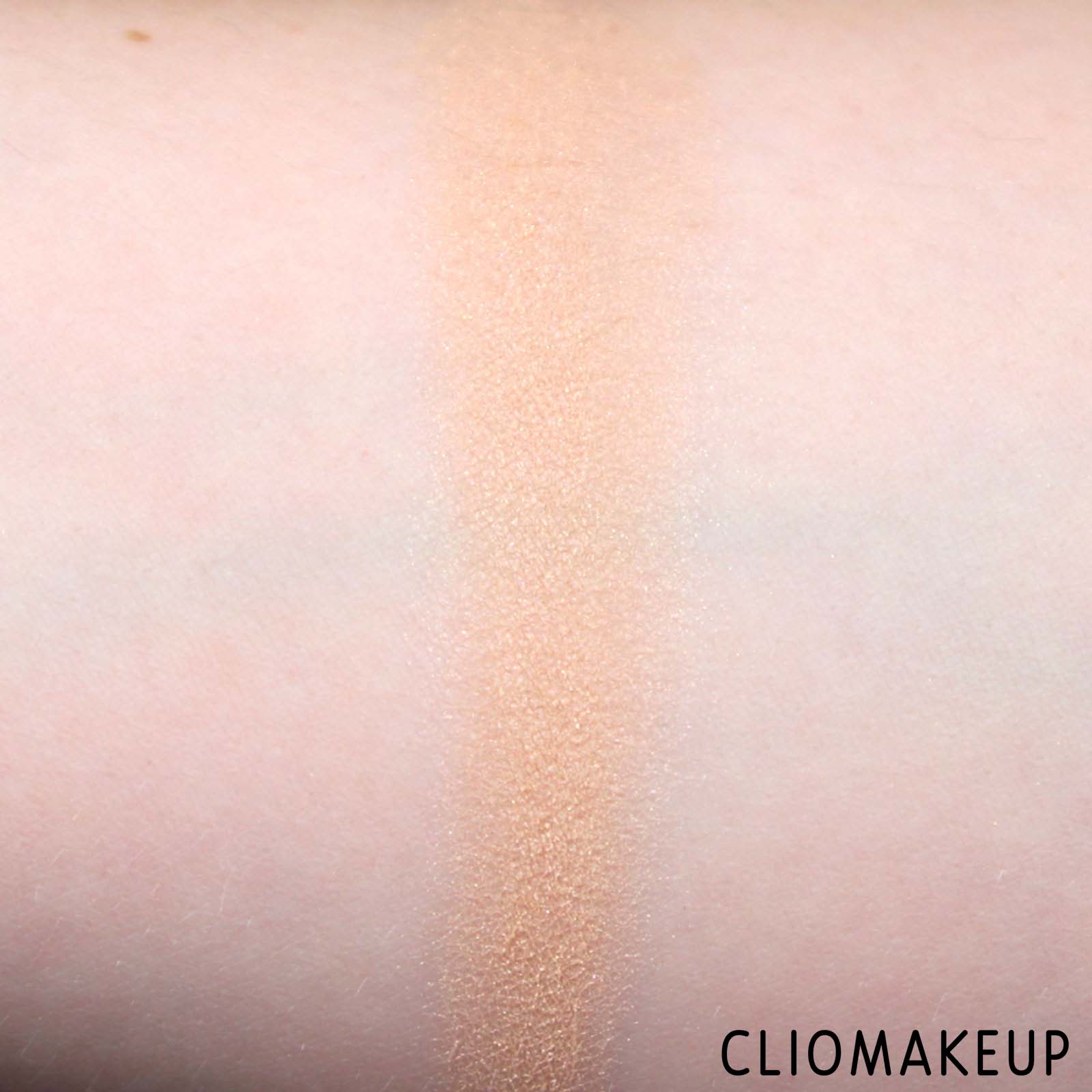 cliomakeup-recensione-too-faced-dew-you-loose-setting-powder-7