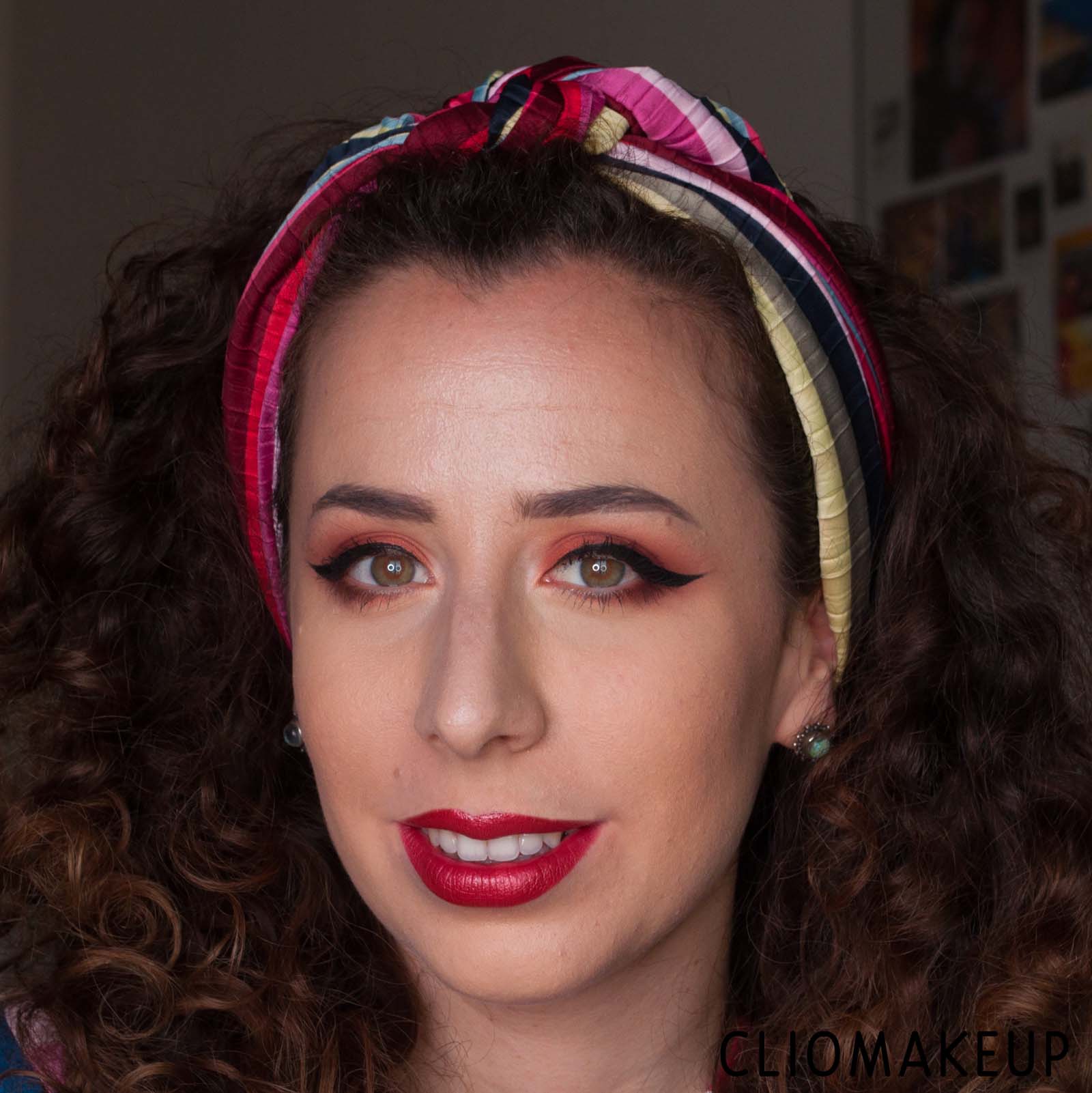 cliomakeup-recensione-cipria-makeup-revolution-luxury-powder-banana-15