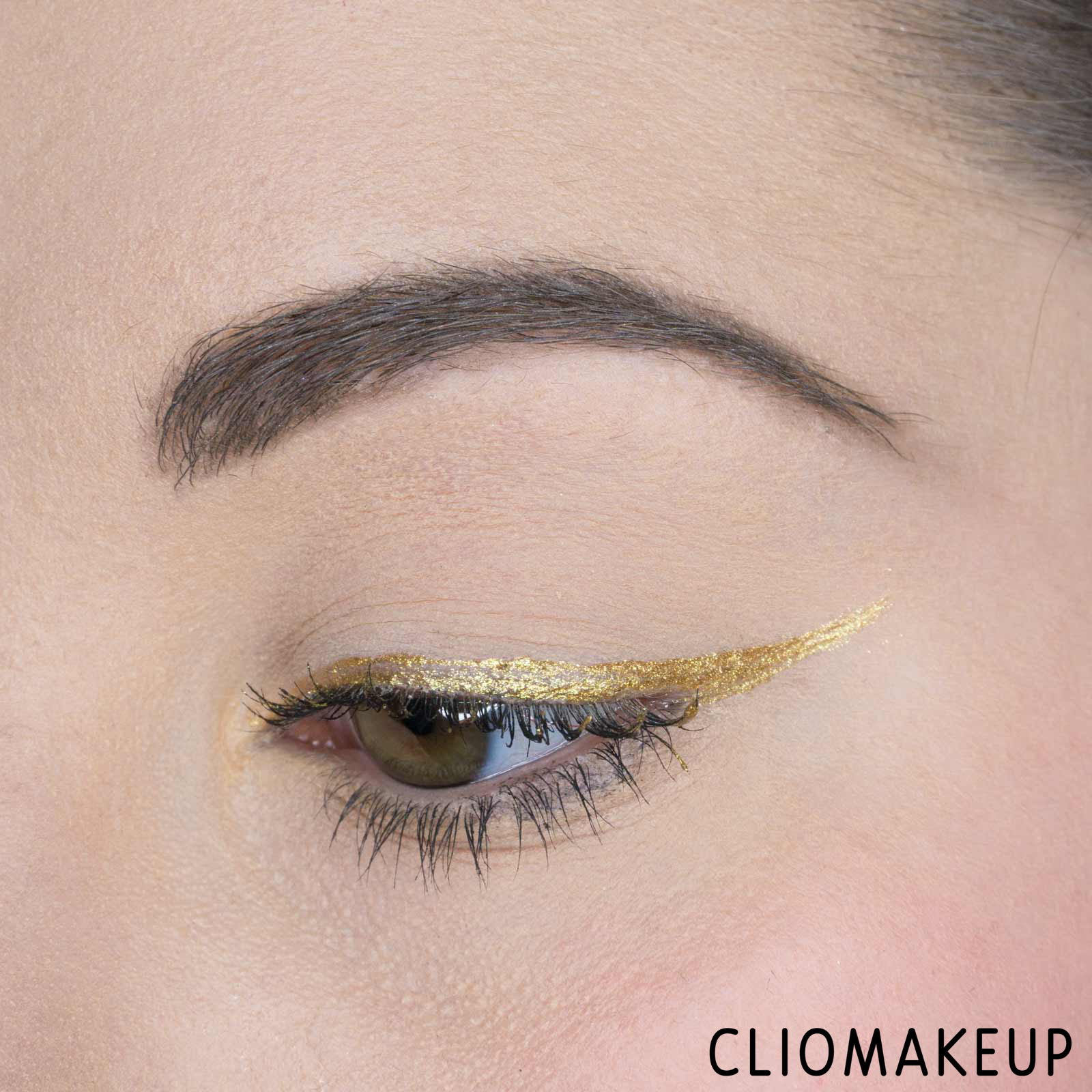 cliomakeup-recensione-eyeliner-ombretto-pupa-surprising-liner-shadow-11