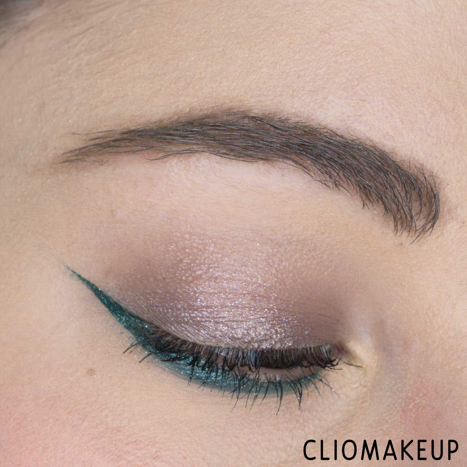 cliomakeup-recensione-eyeliner-ombretto-pupa-surprising-liner-shadow-15