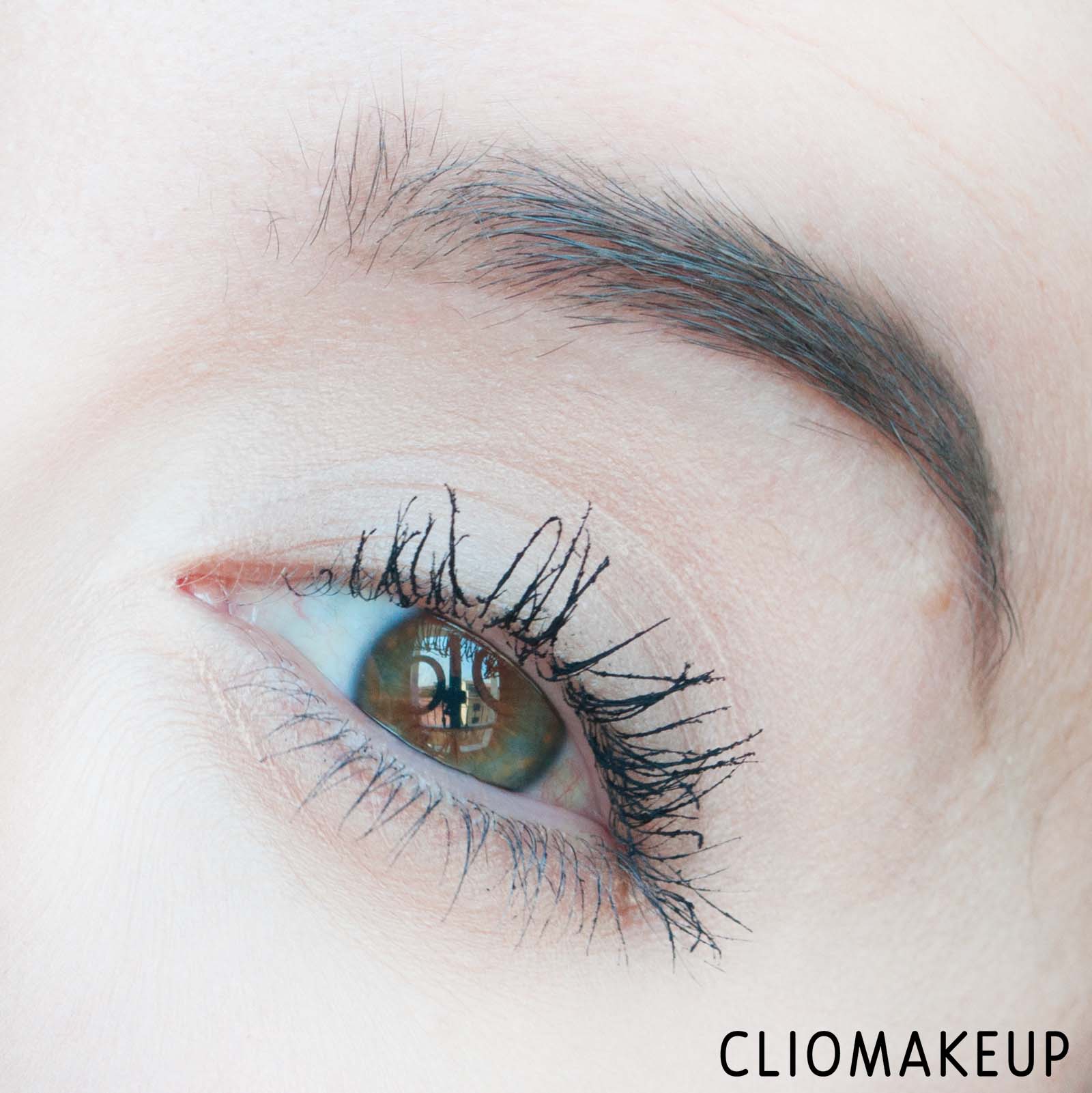 cliomakeup-recensione-mascara-deborah-24-ore-instant-maxi-volume-waterproof-mascara-12