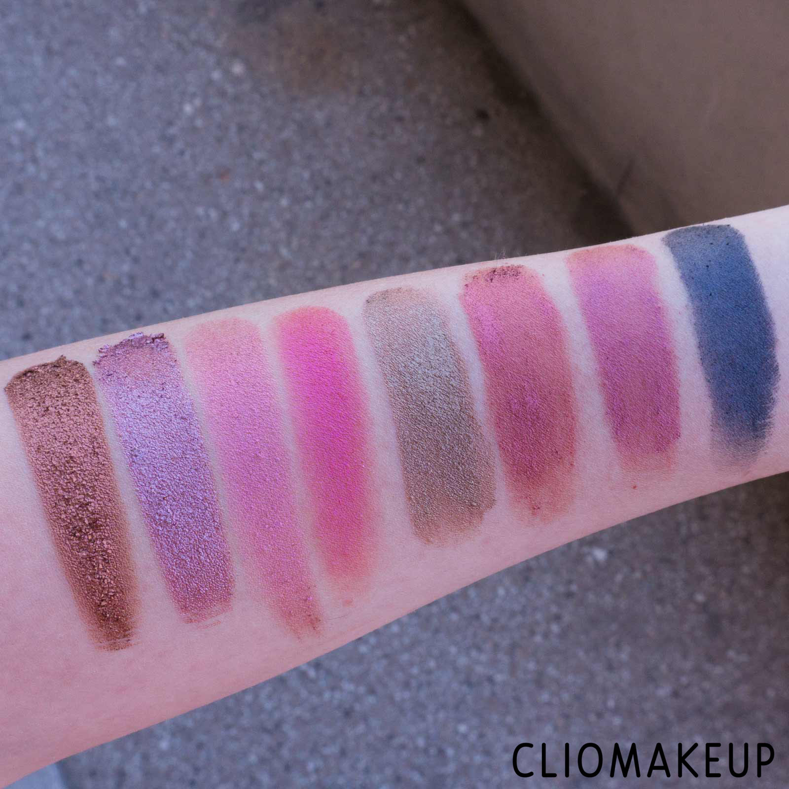 cliomakeup-recensione-palette-makeup-revolution-foil-frenzy-eyeshadow-palette-8