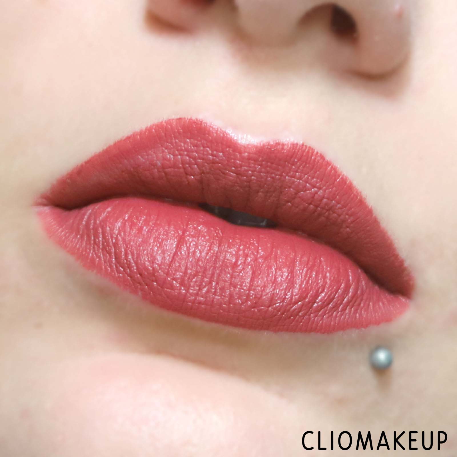 cliomakeup-recensione-rossetti-essence-this-is-me-12