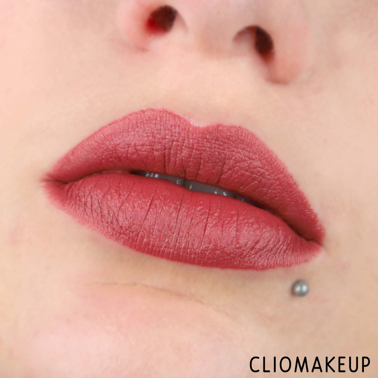 cliomakeup-recensione-rossetti-essence-this-is-me-13