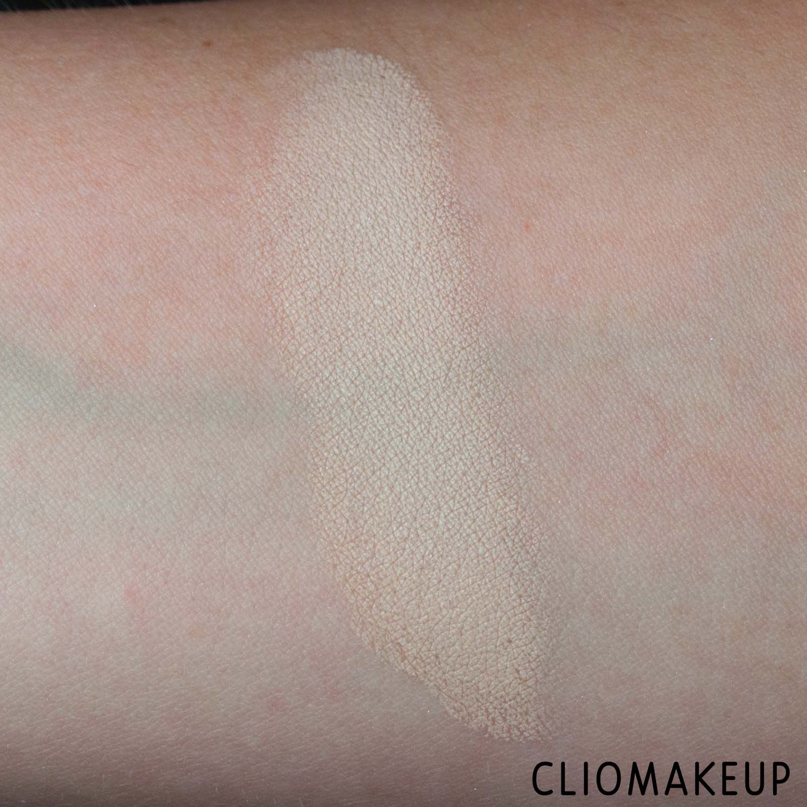 cliomakeup-recensione-correttore-wycon-all-night-party-concealer-8
