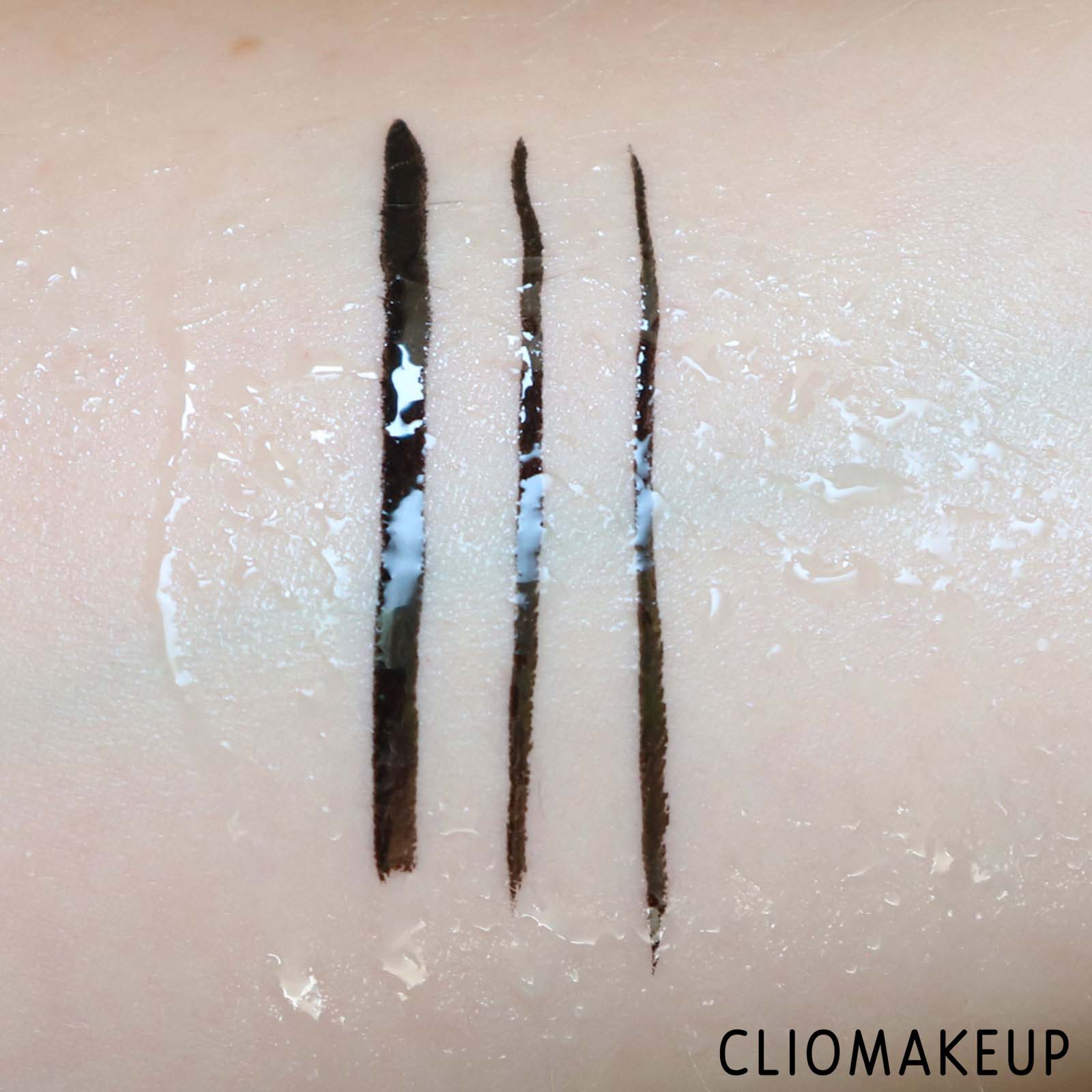 cliomakeup-recensione-eyeliner-kat-von-d-ultra-ink-liner-8