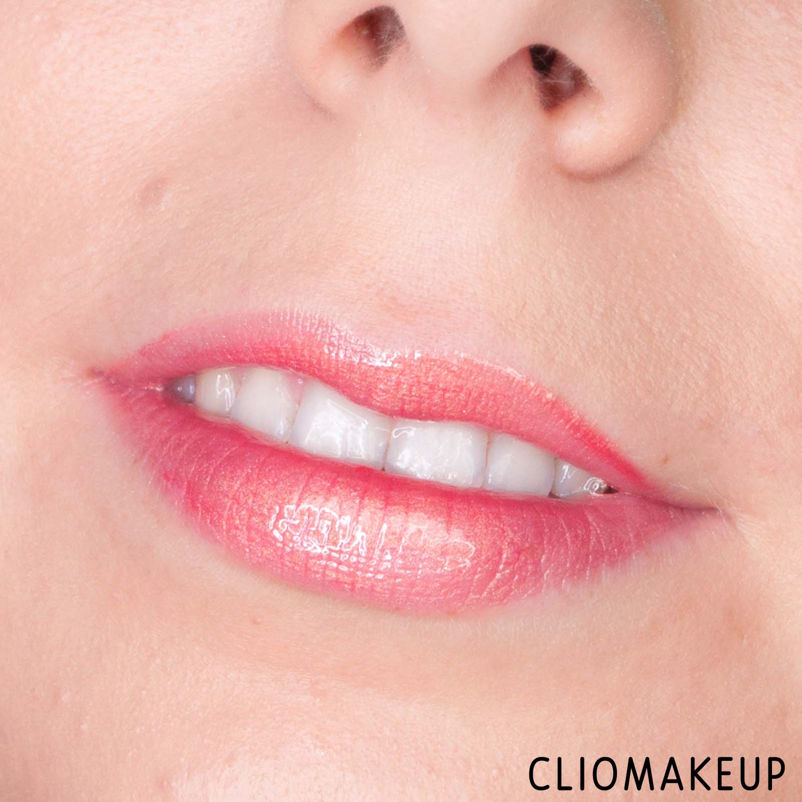 cliomakeup-recensione-gloss-hourglass-unreal-high-shine-volumizing-lip-gloss-15
